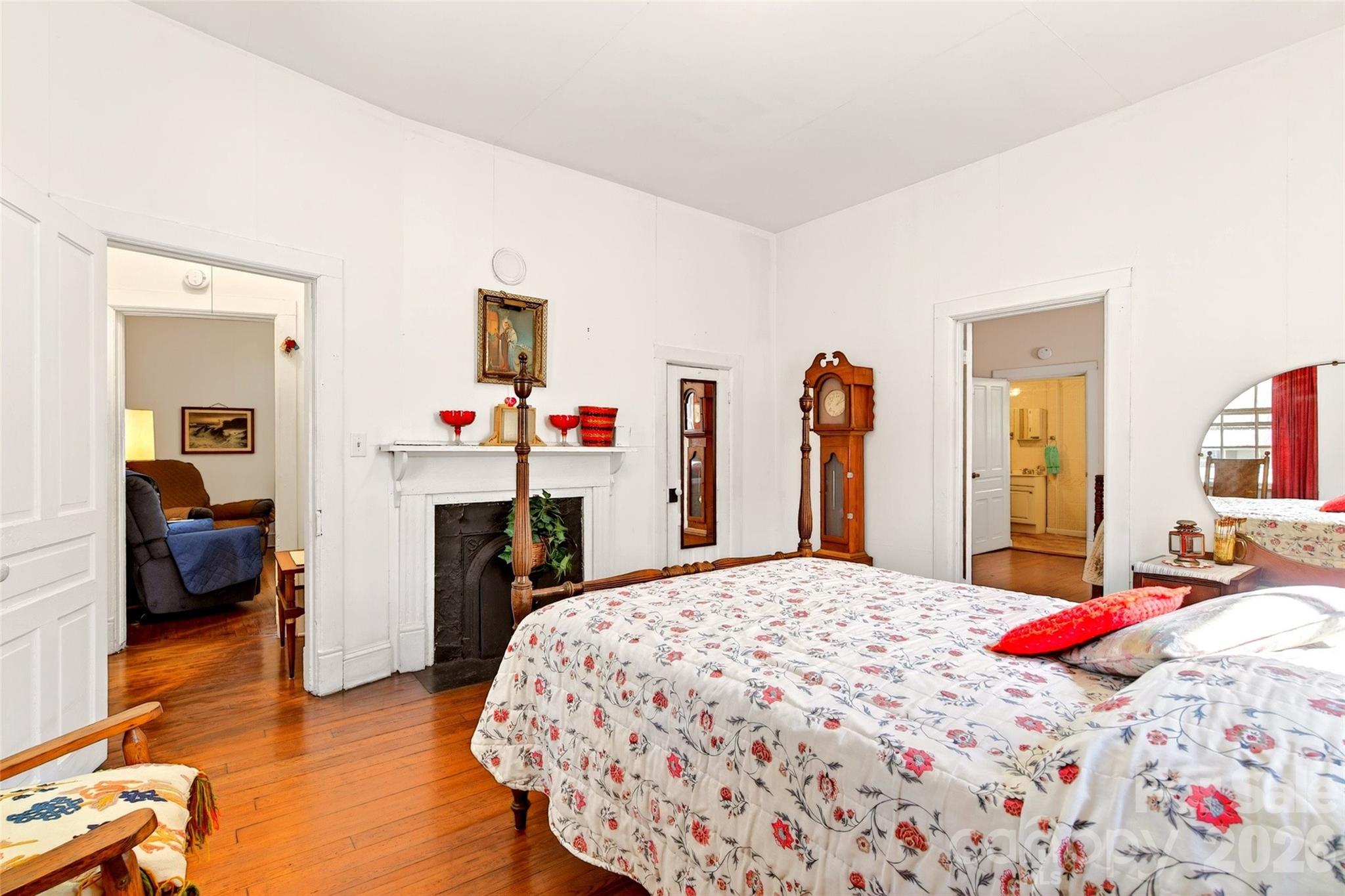main property photo 25