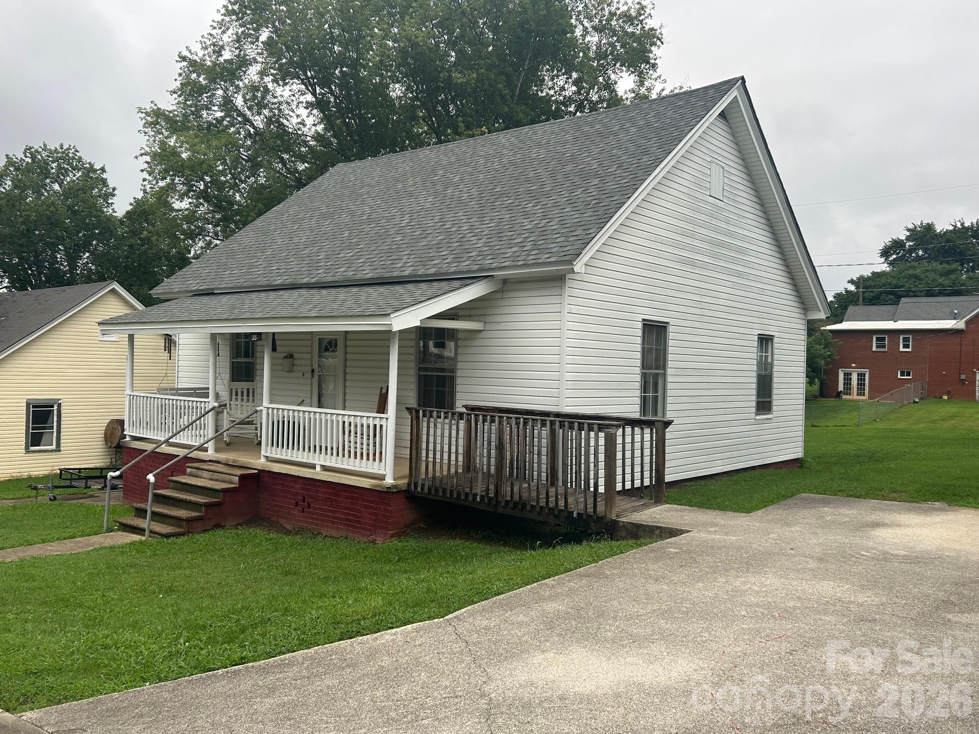 main property photo 32