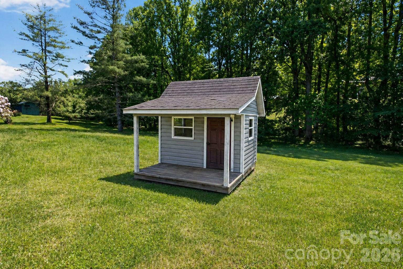 main property photo 11