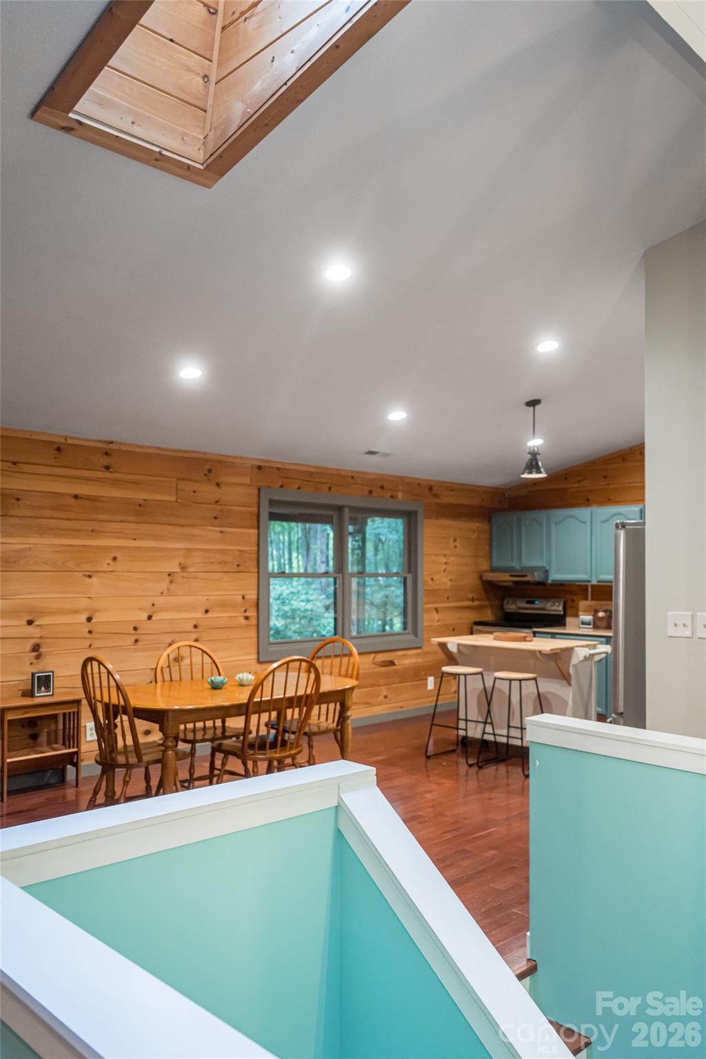 main property photo 13