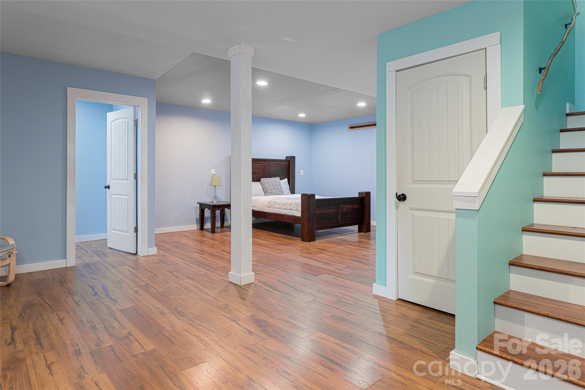 main property photo 24