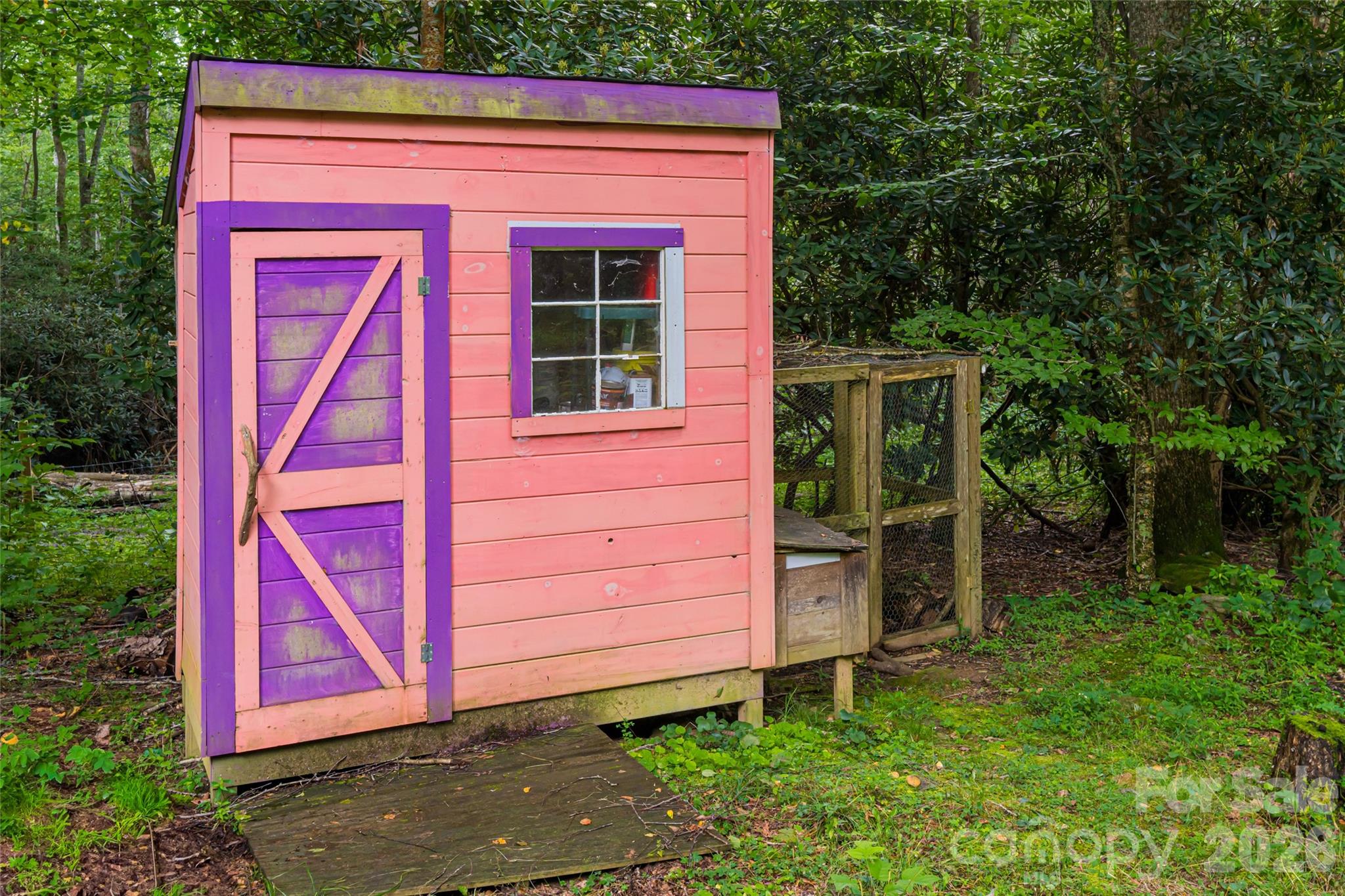 main property photo 39