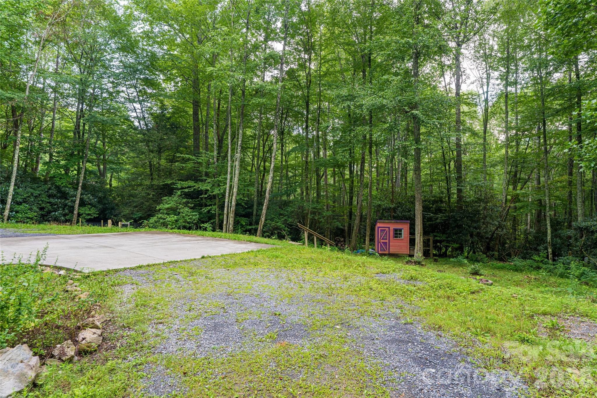 main property photo 41