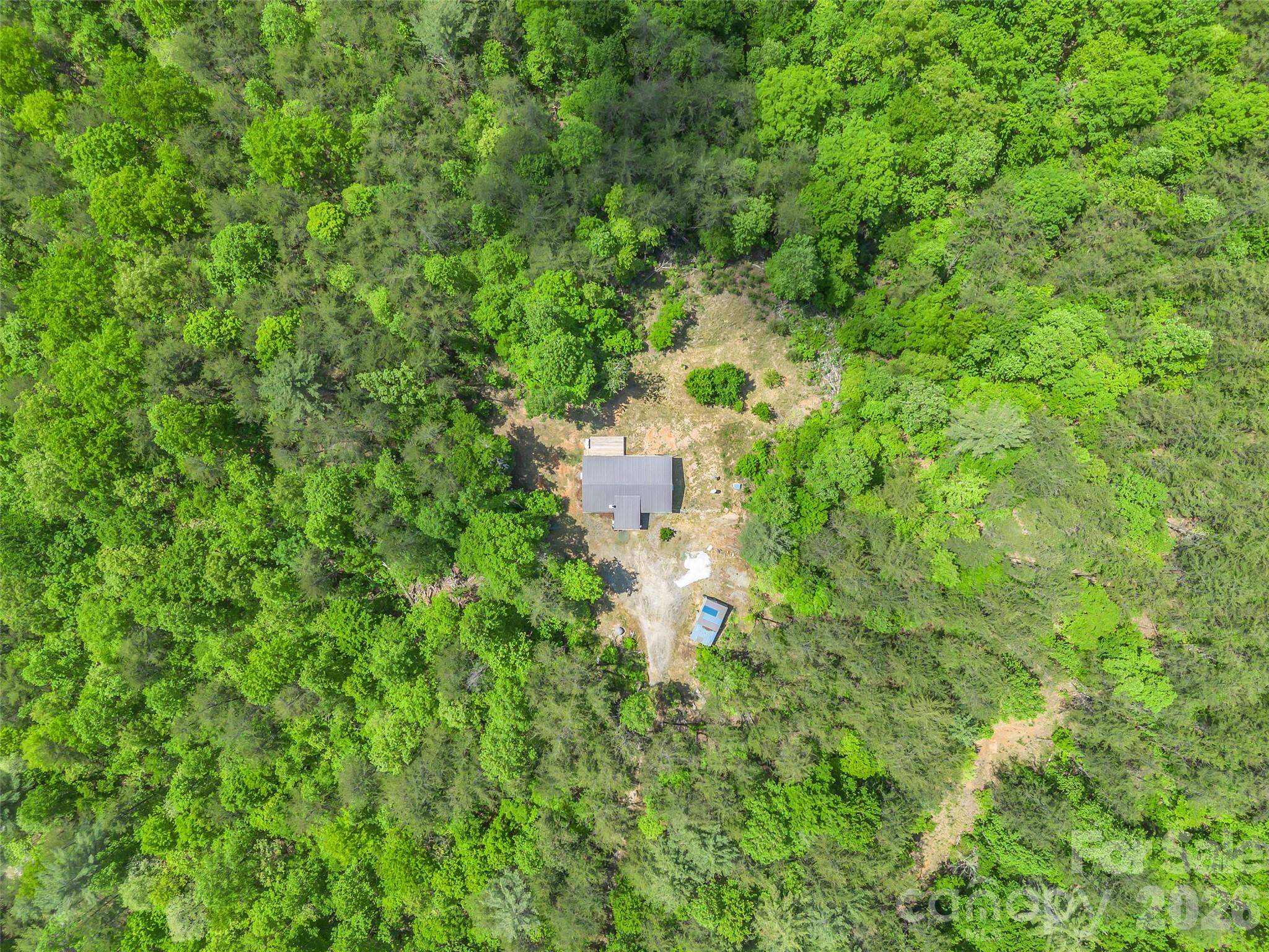 main property photo 28