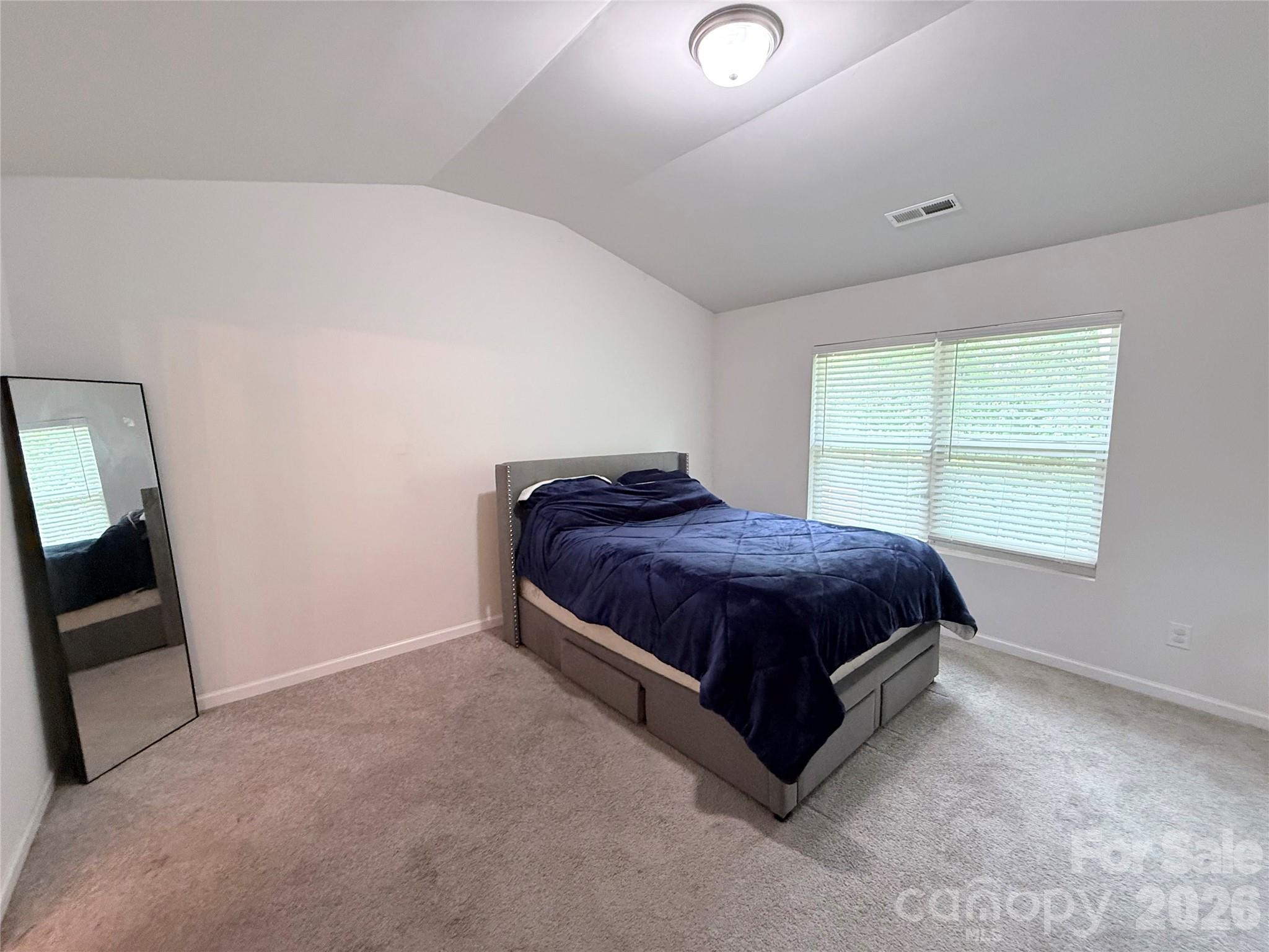 property viewer photo 18