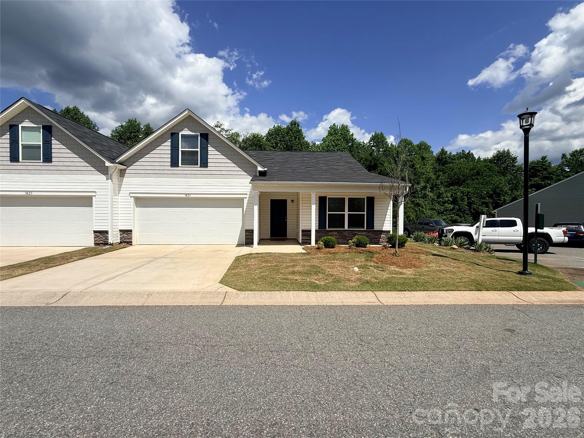 property viewer photo 2