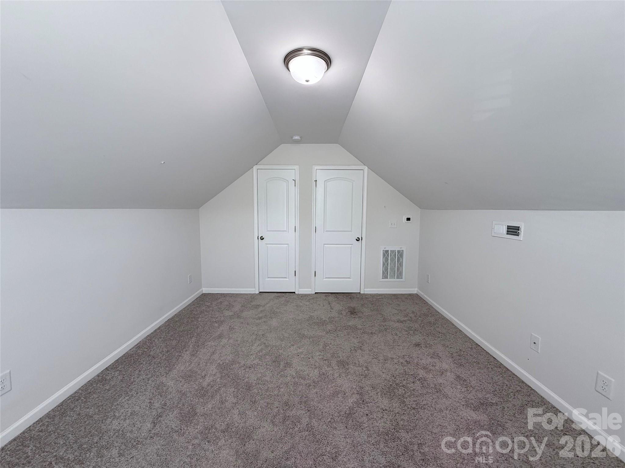 property viewer photo 31