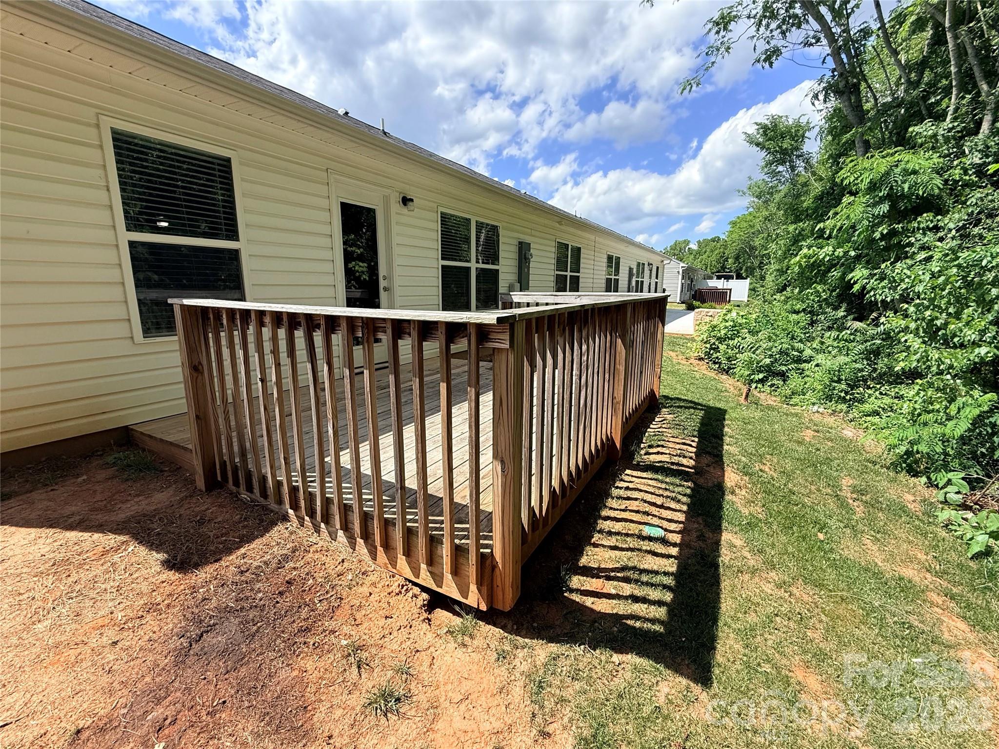 property viewer photo 36
