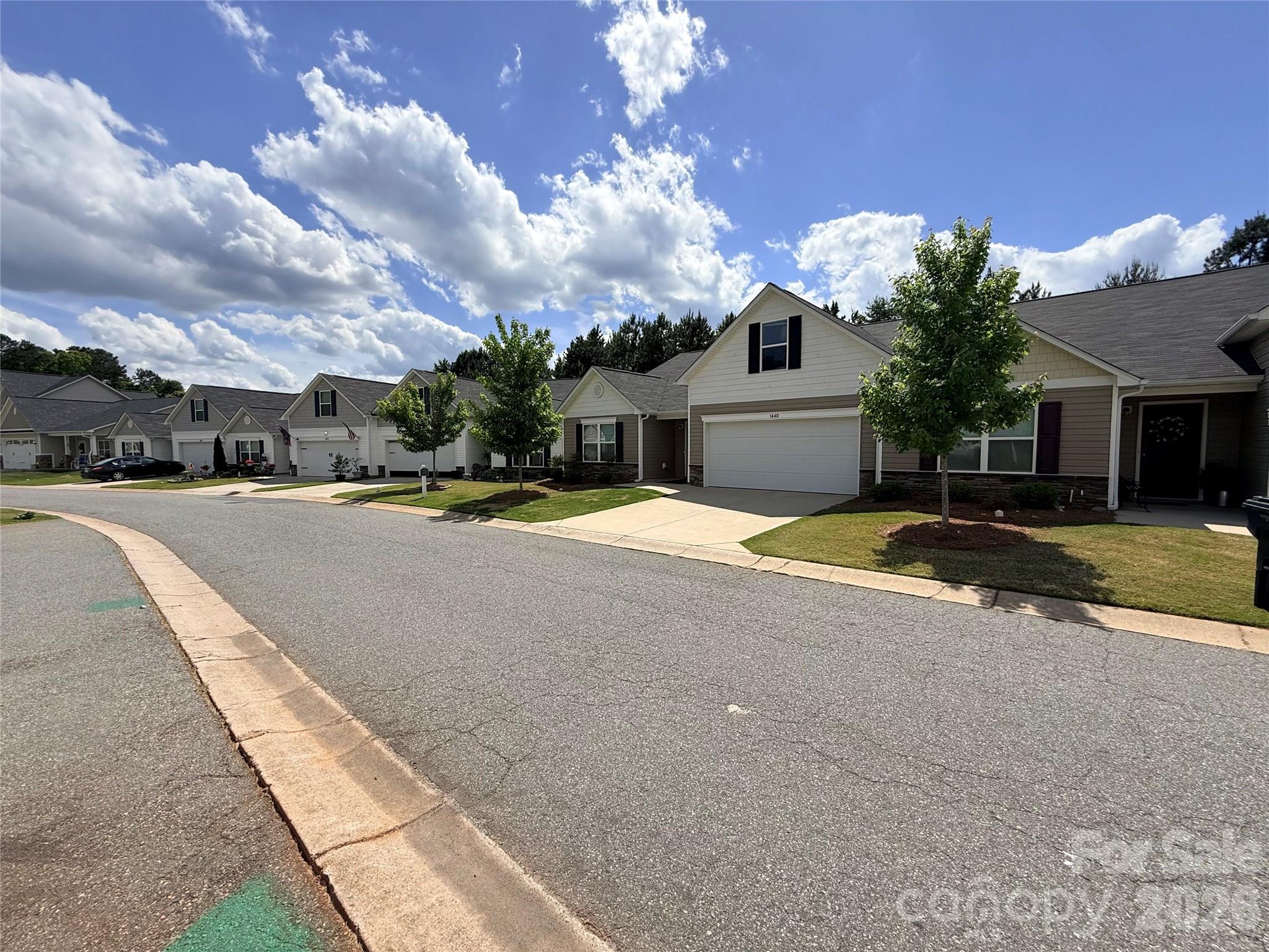 property viewer photo 40