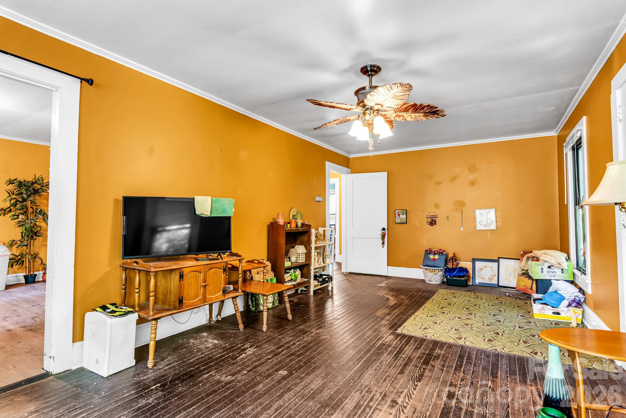main property photo 14