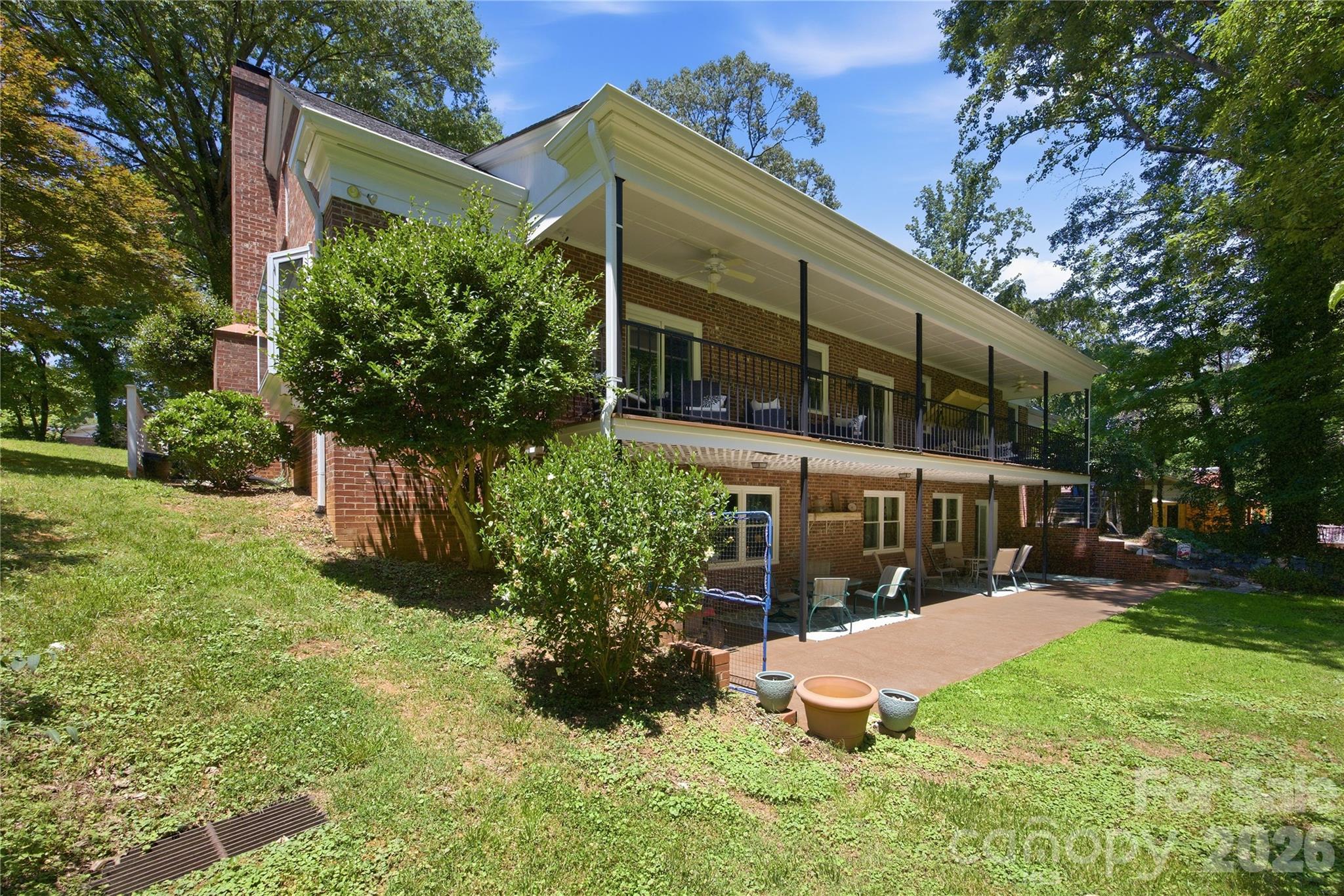 main property photo 31