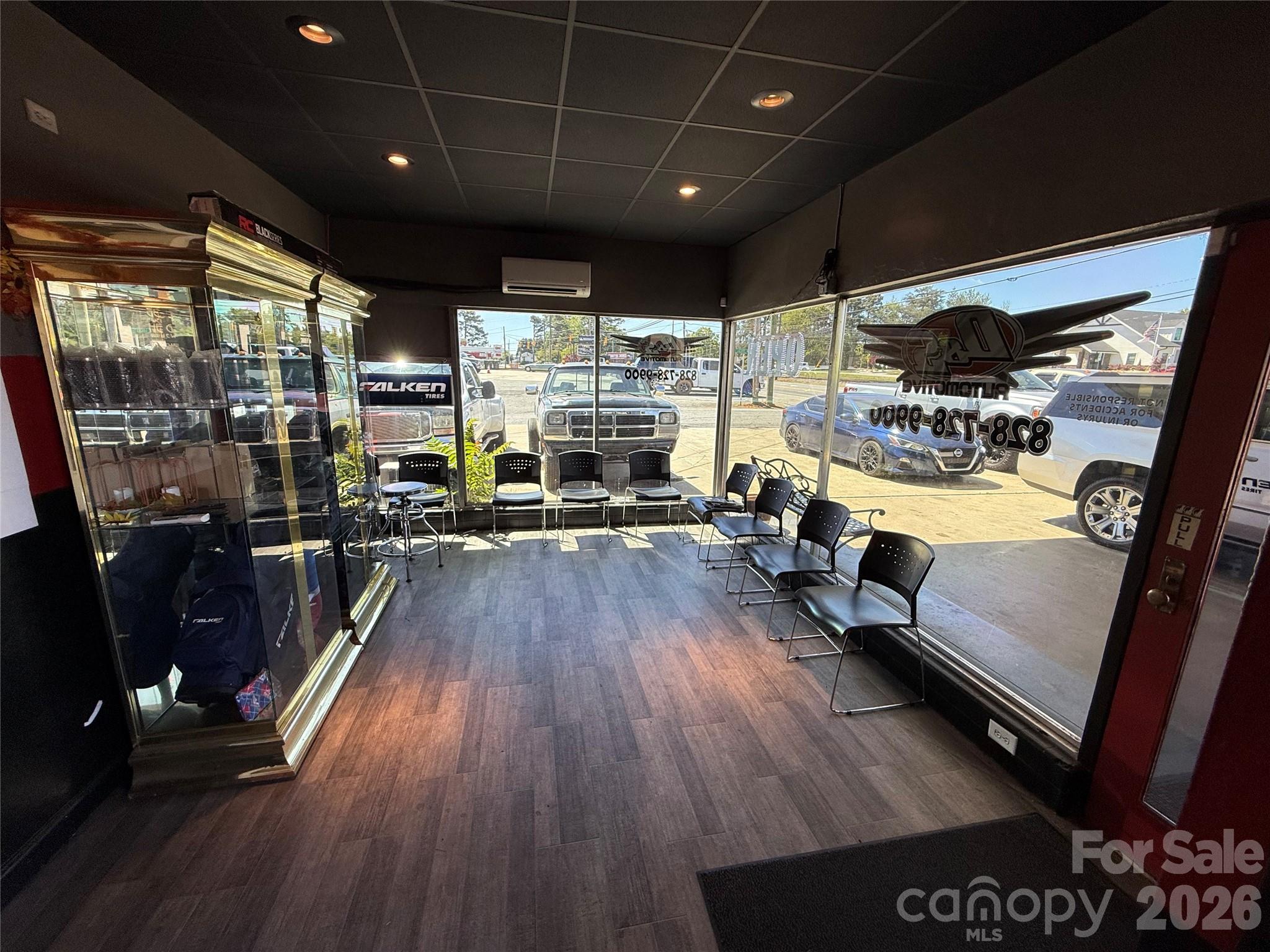 main property photo 3