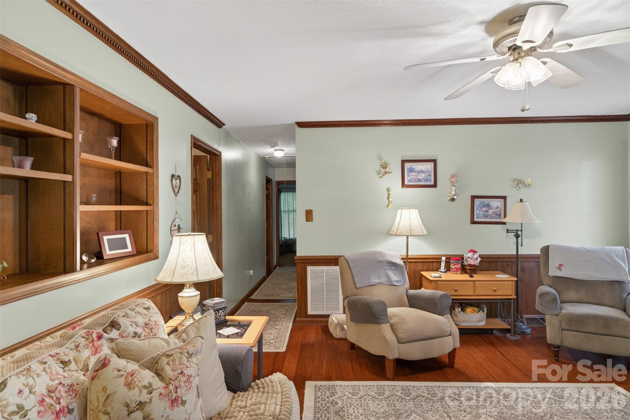 main property photo 17