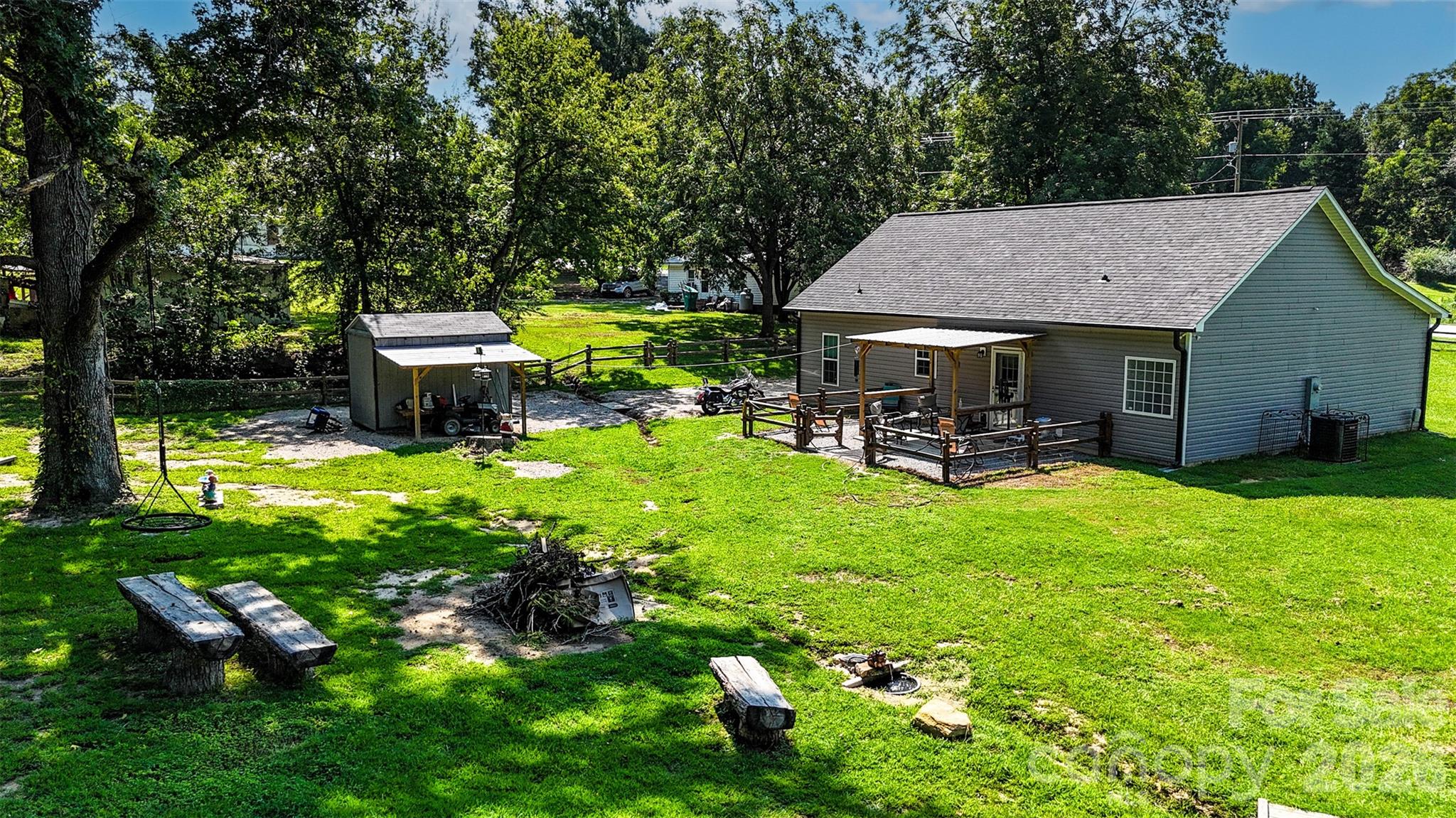 main property photo 29