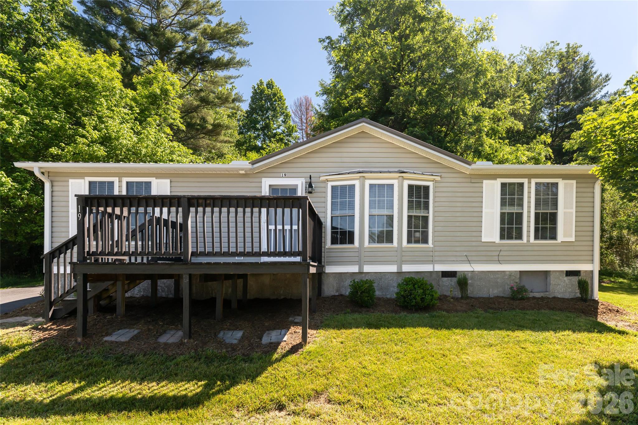 main property photo 28