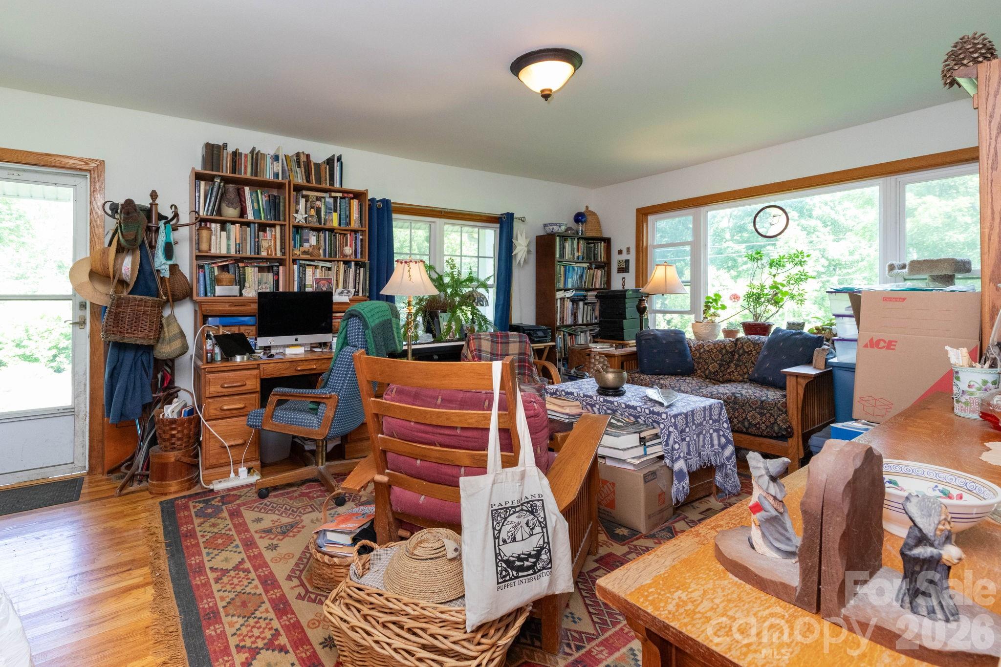 main property photo 9