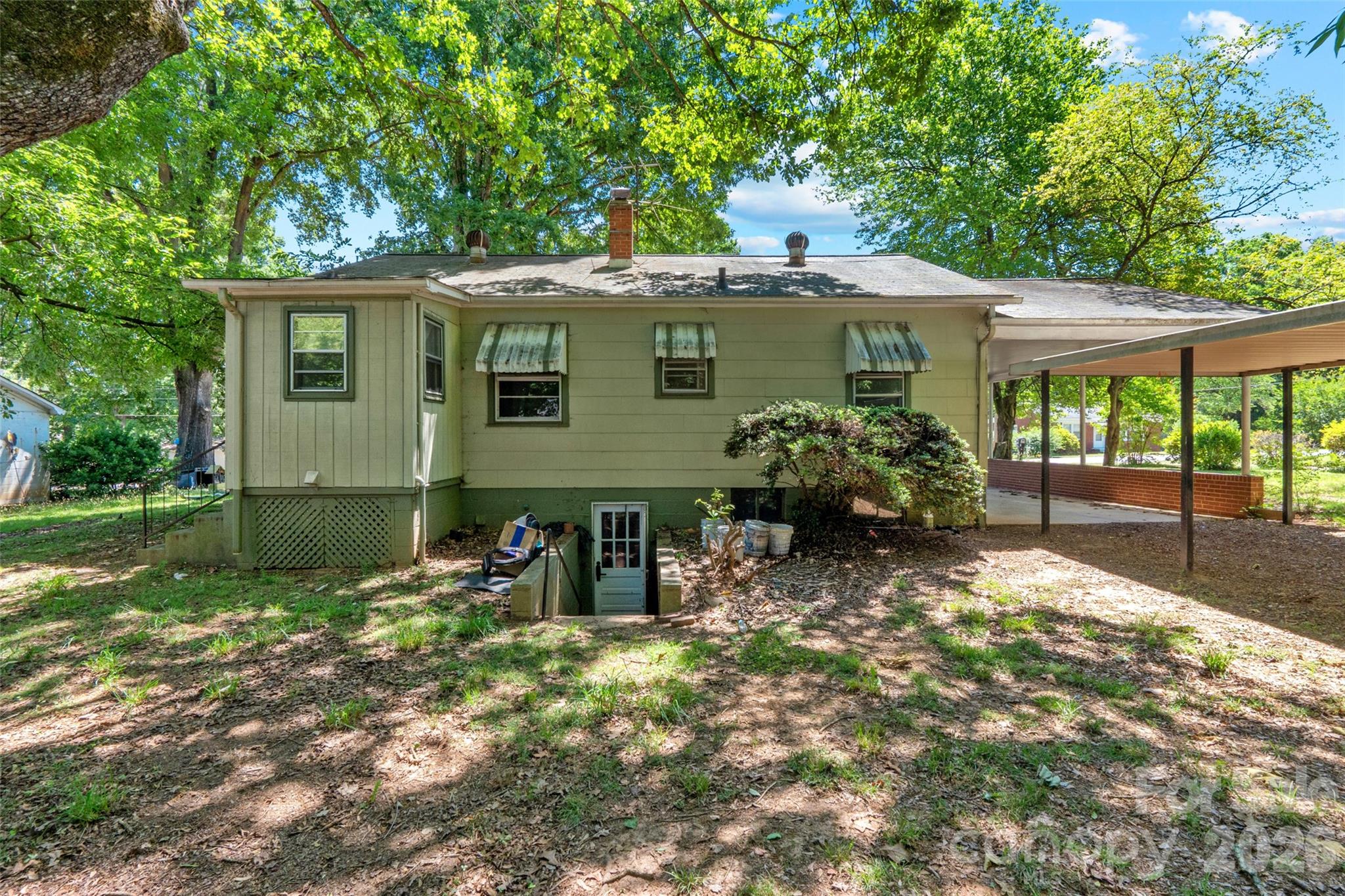main property photo 22