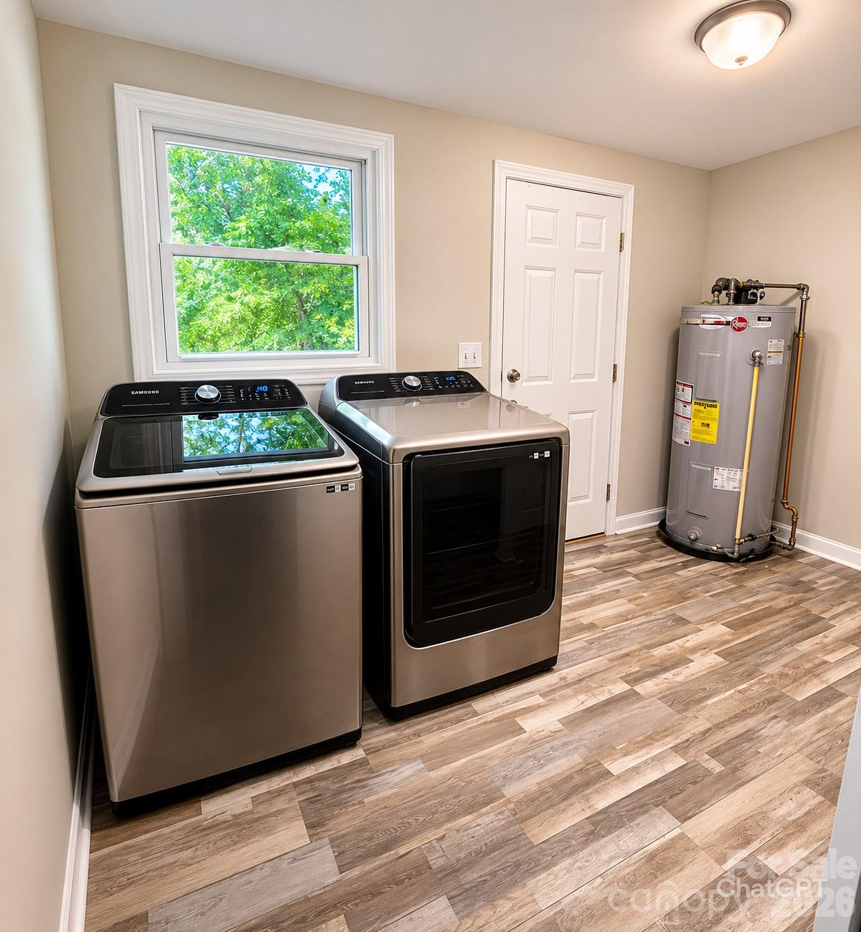 main property photo 5