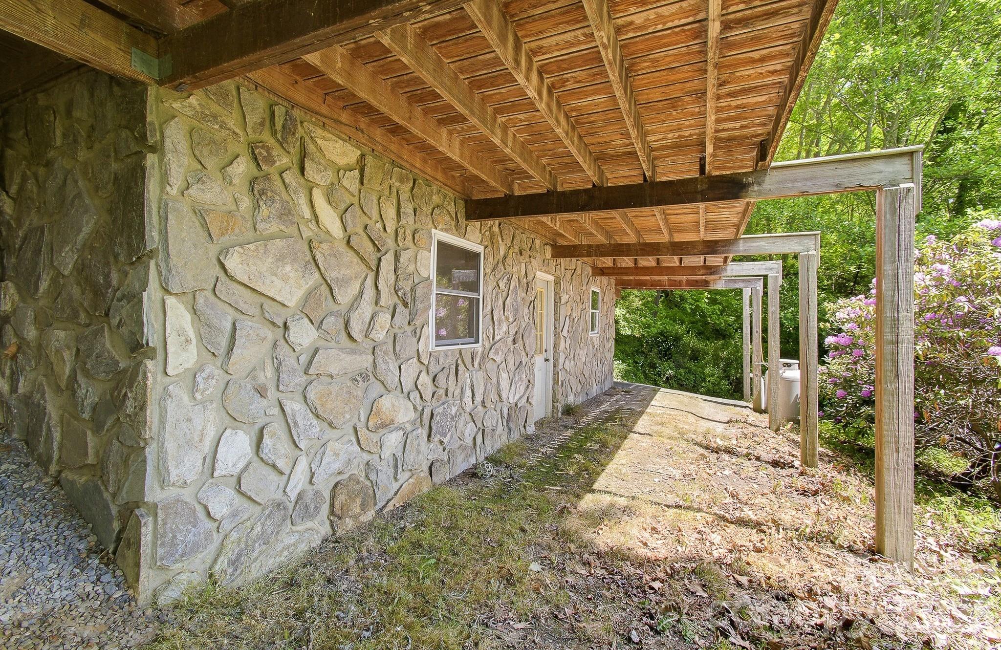 main property photo 36