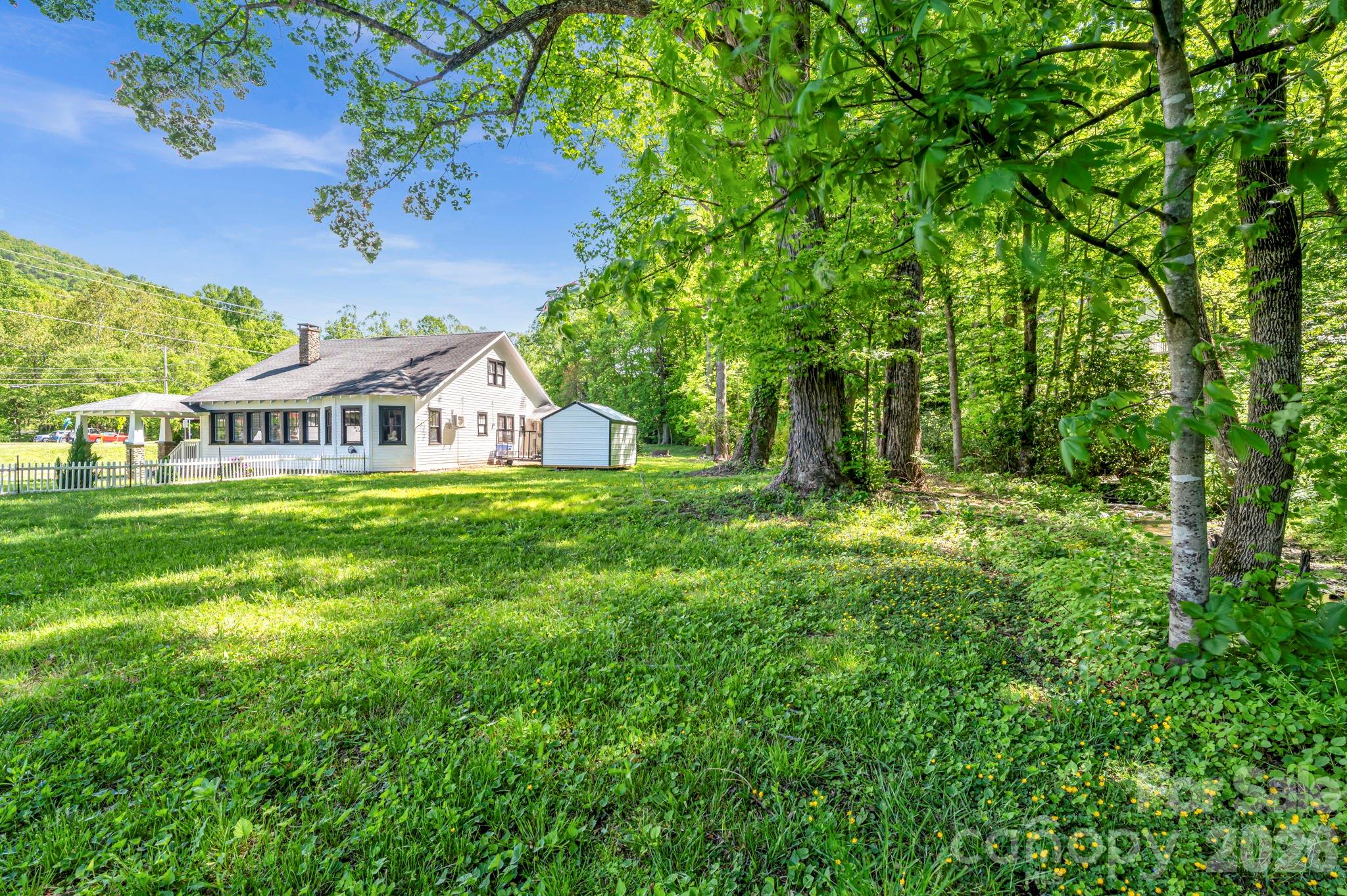 main property photo 8