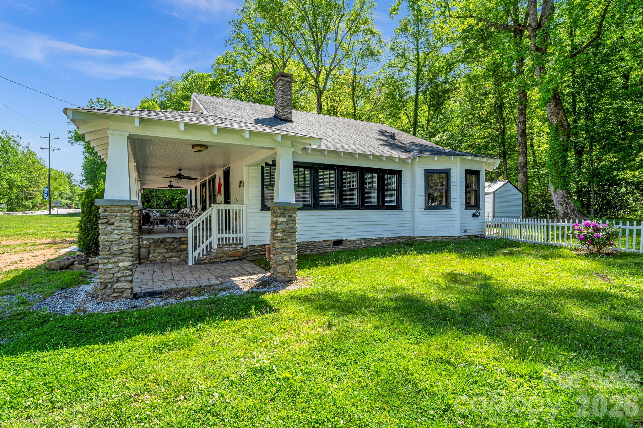 main property photo 9