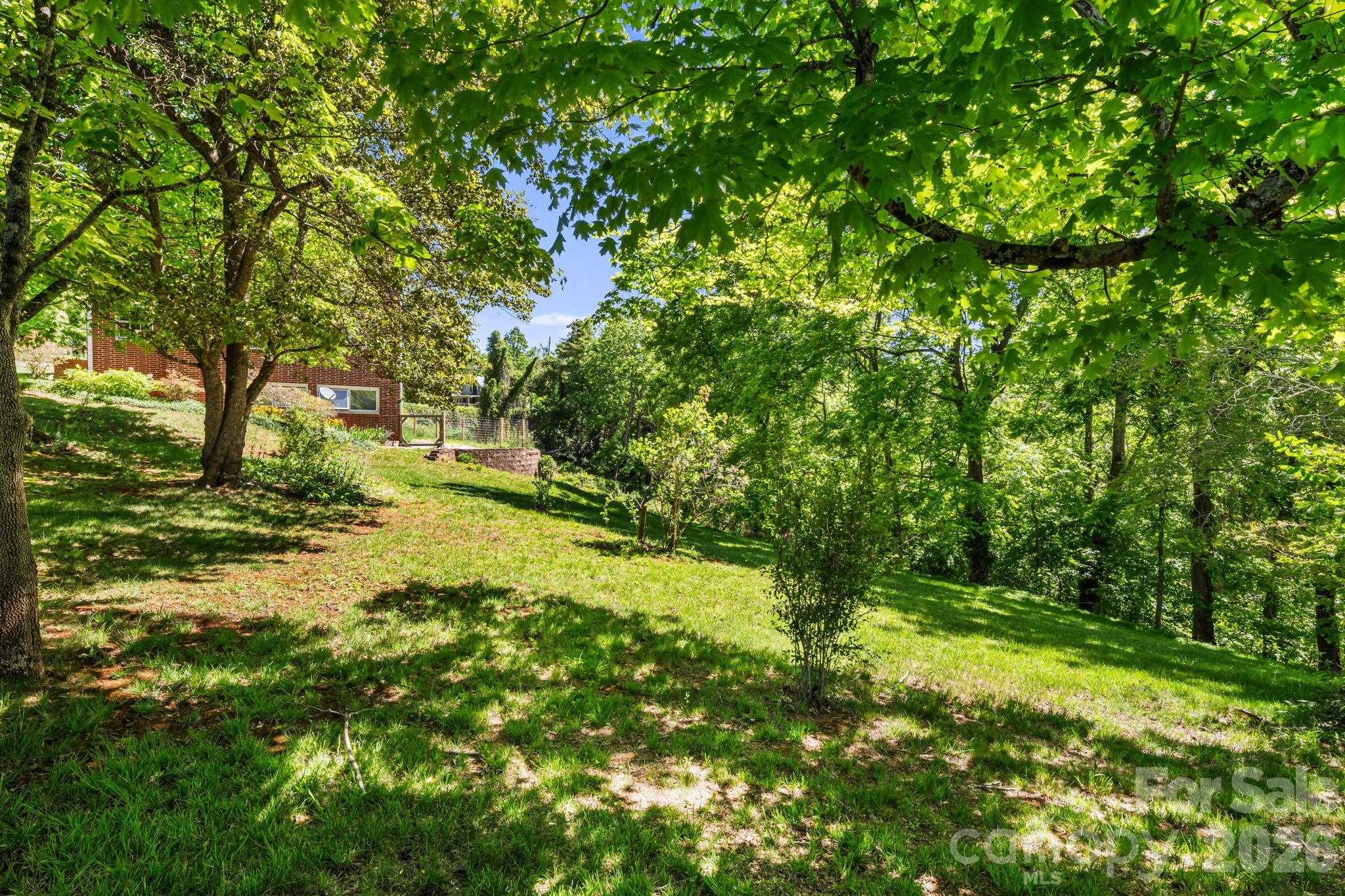 main property photo 37