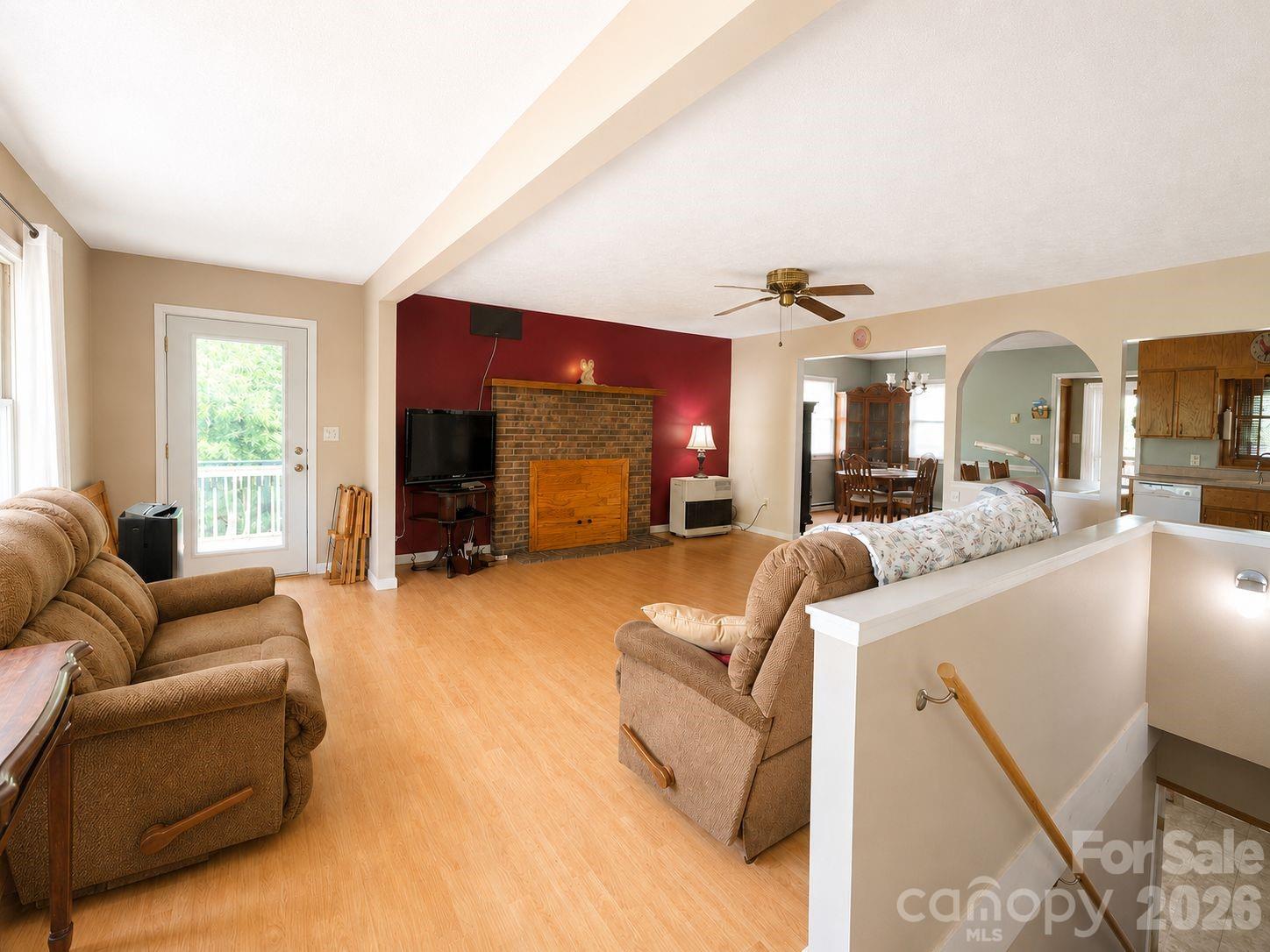 main property photo 4