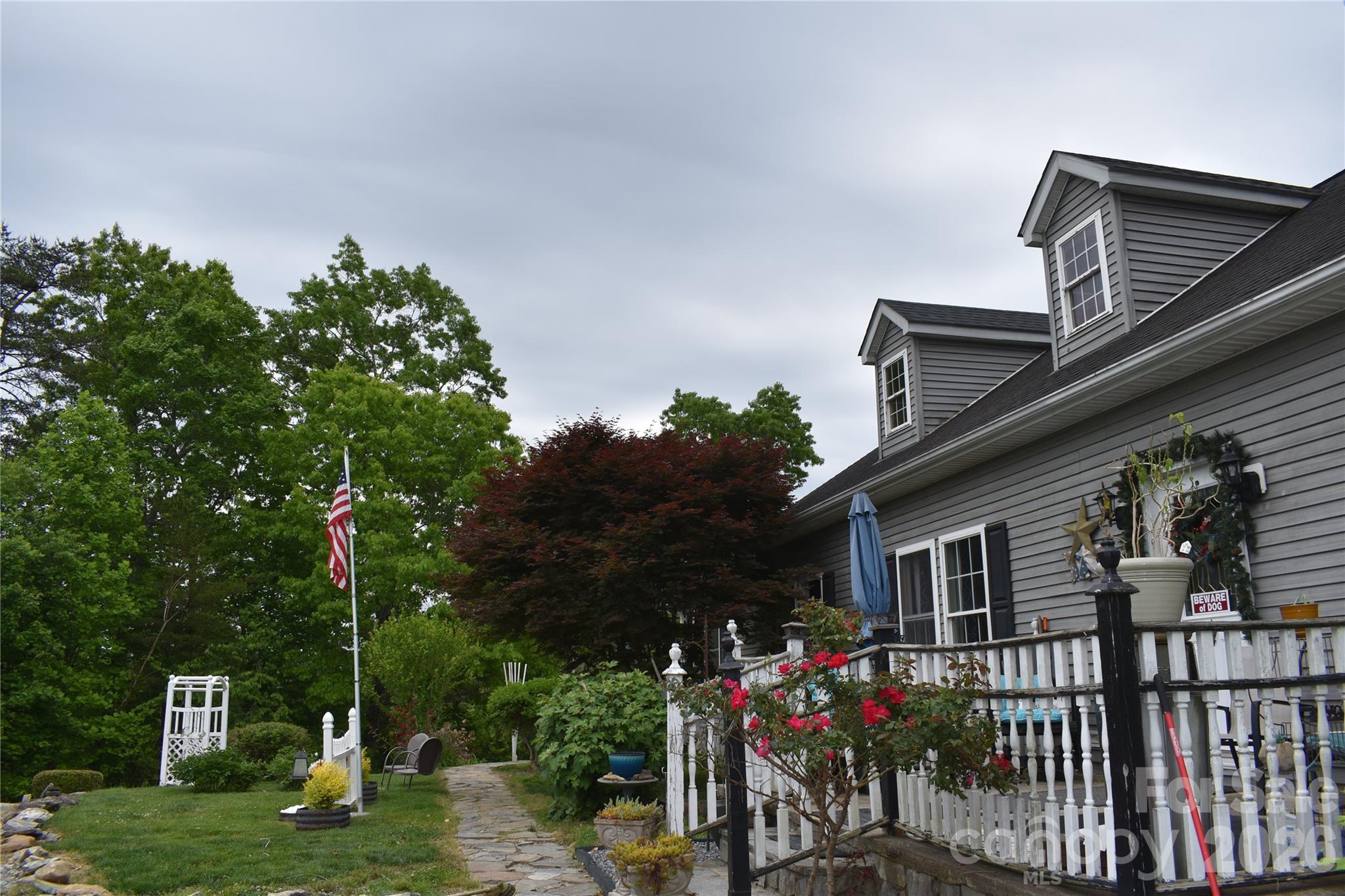 main property photo 2