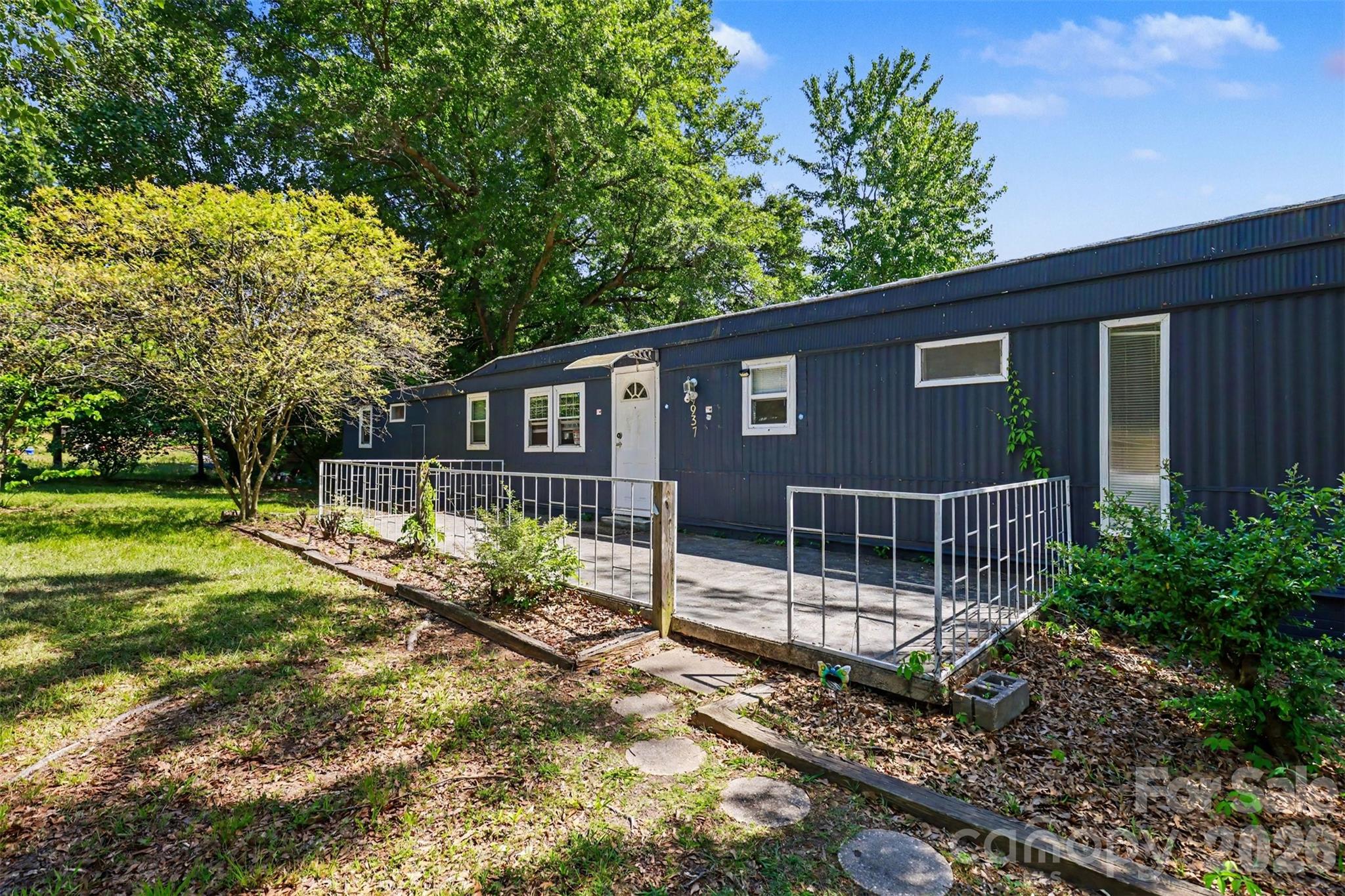 main property photo 25