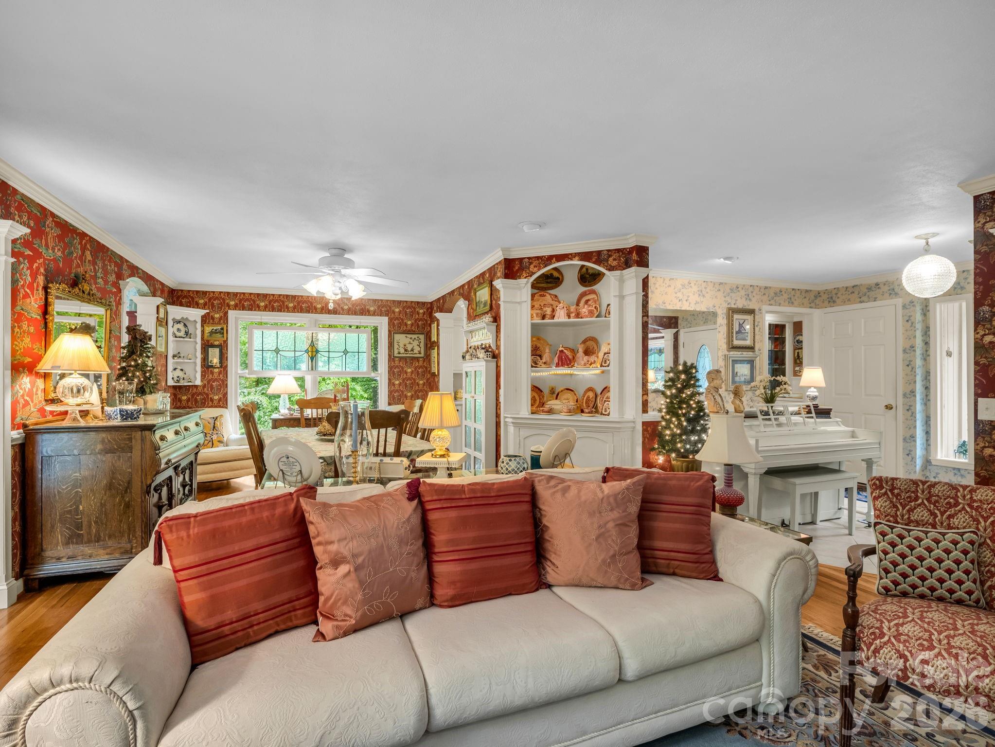 main property photo 7