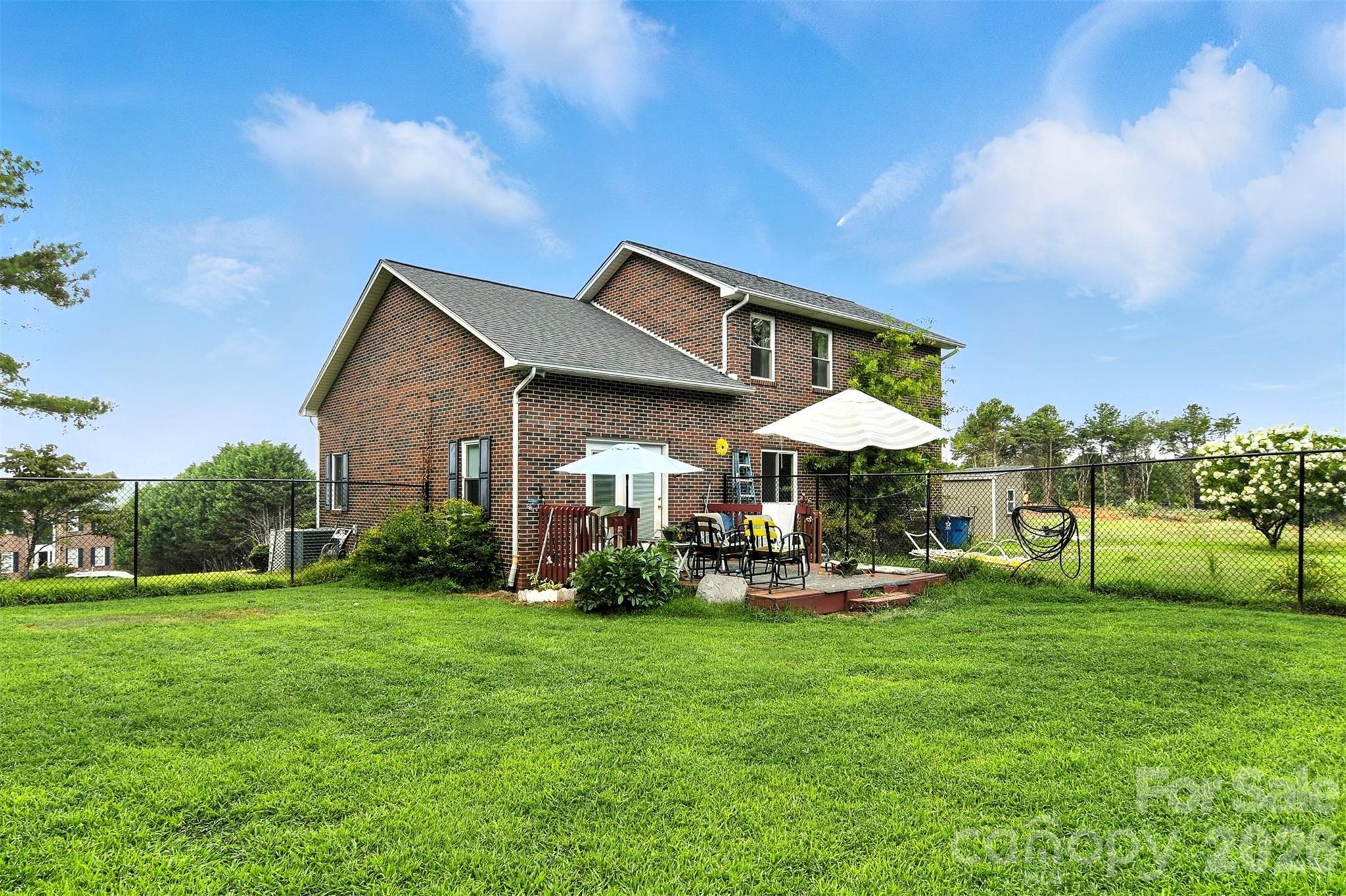 main property photo 29