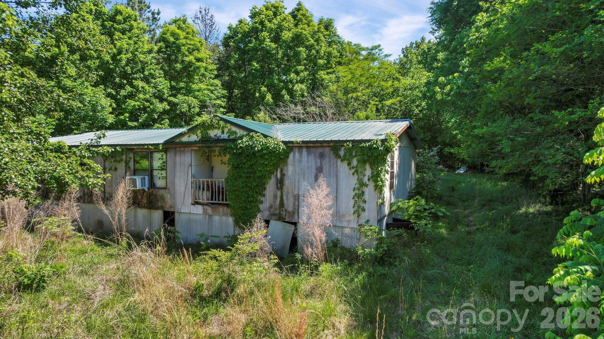 main property photo 3