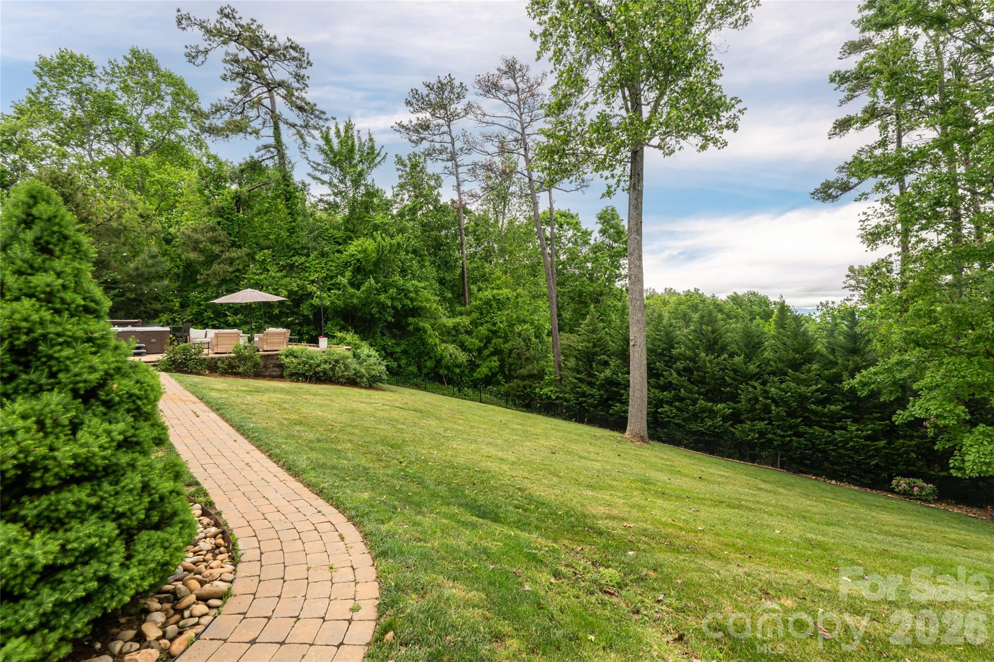 main property photo 20