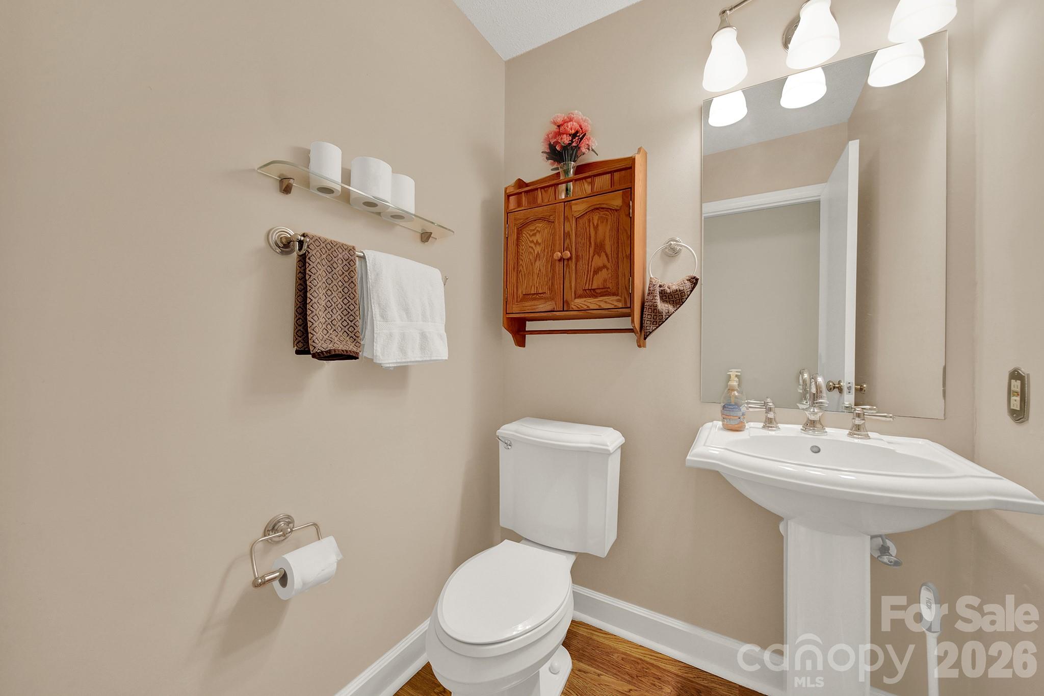 main property photo 8