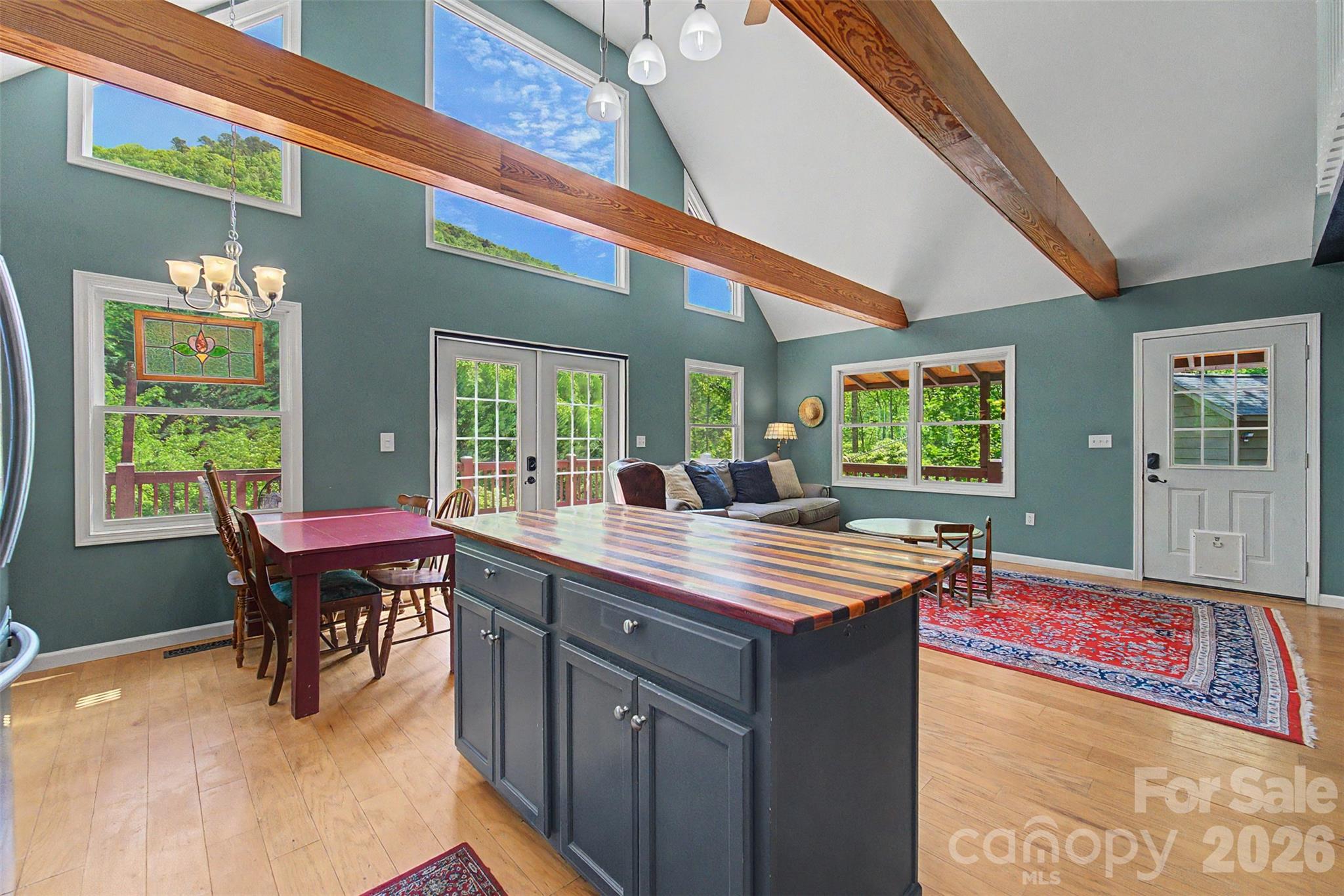 main property photo 5