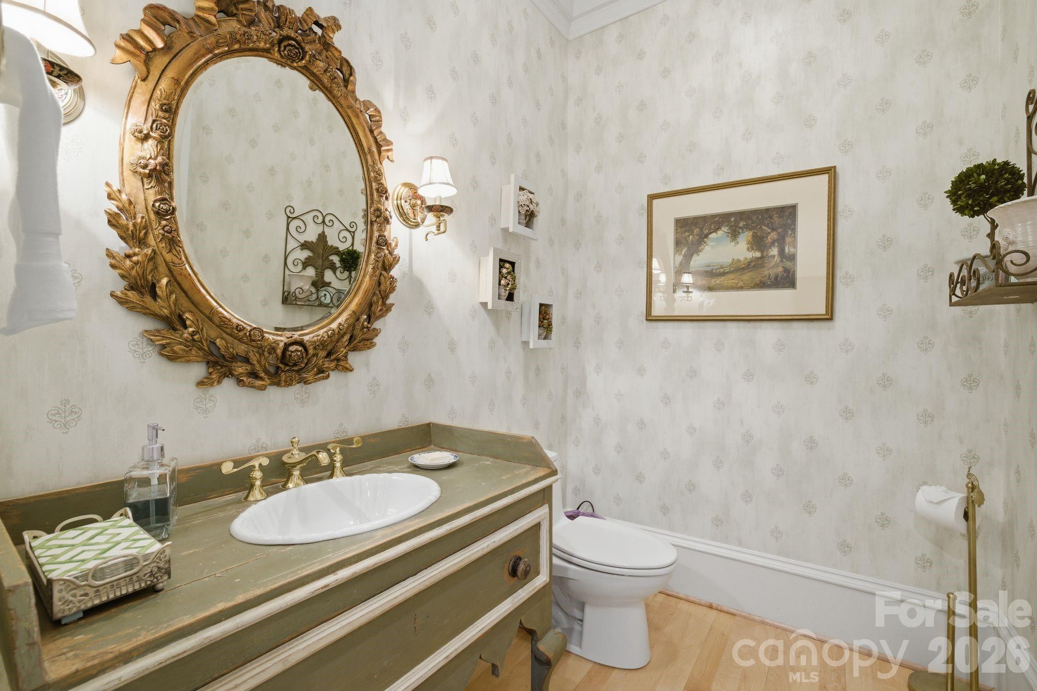 main property photo 28