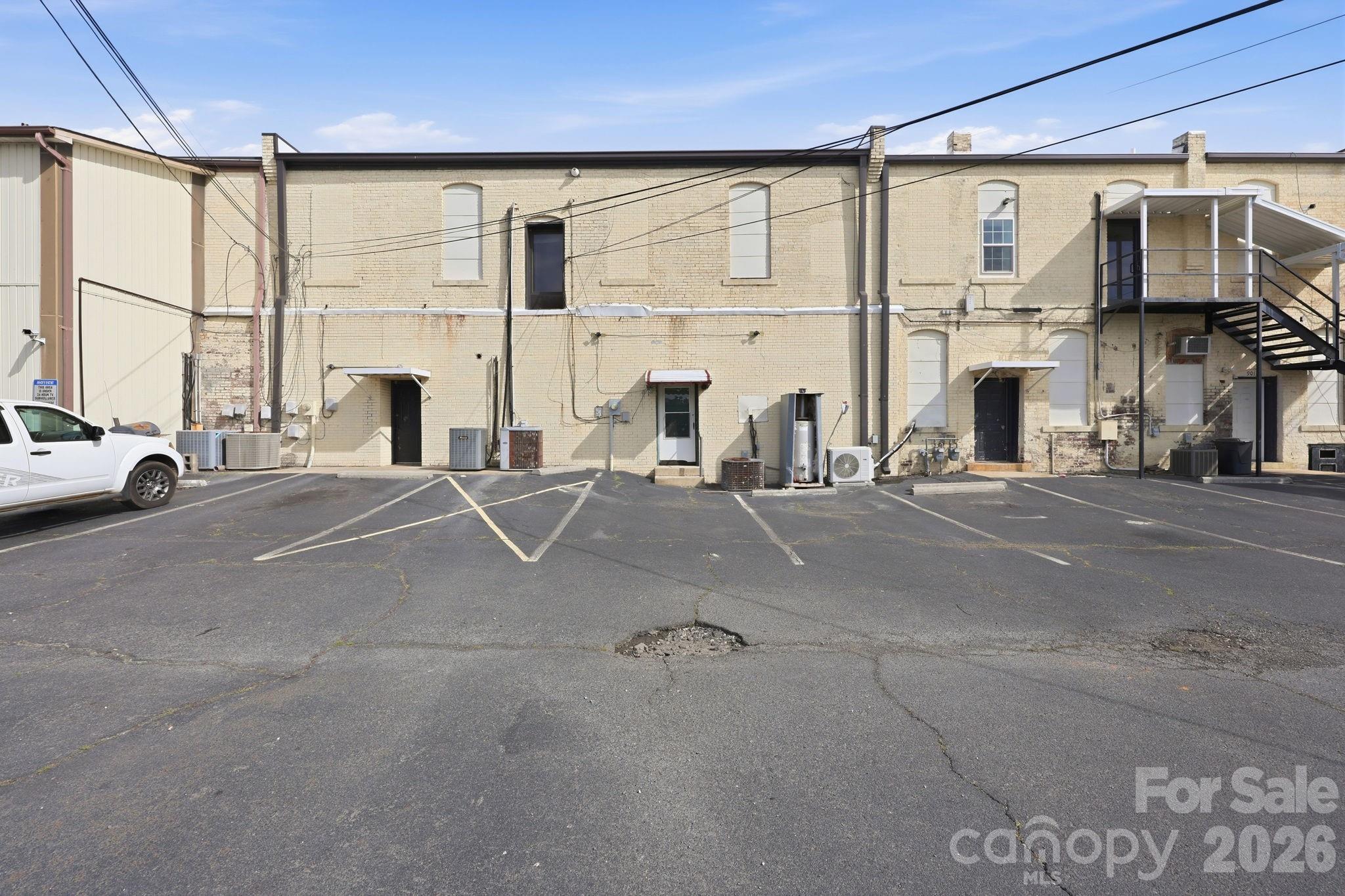 main property photo 19