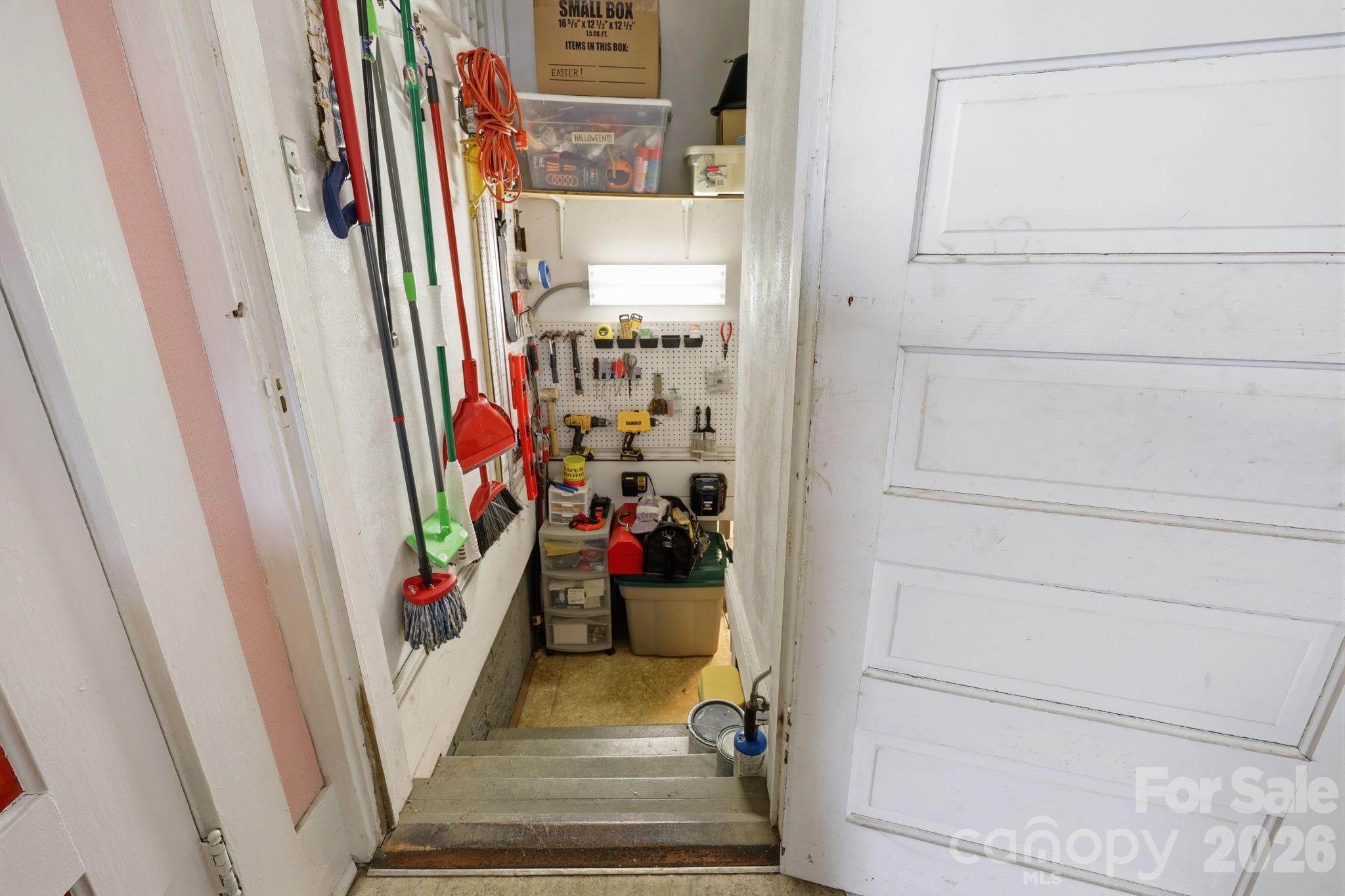 main property photo 37