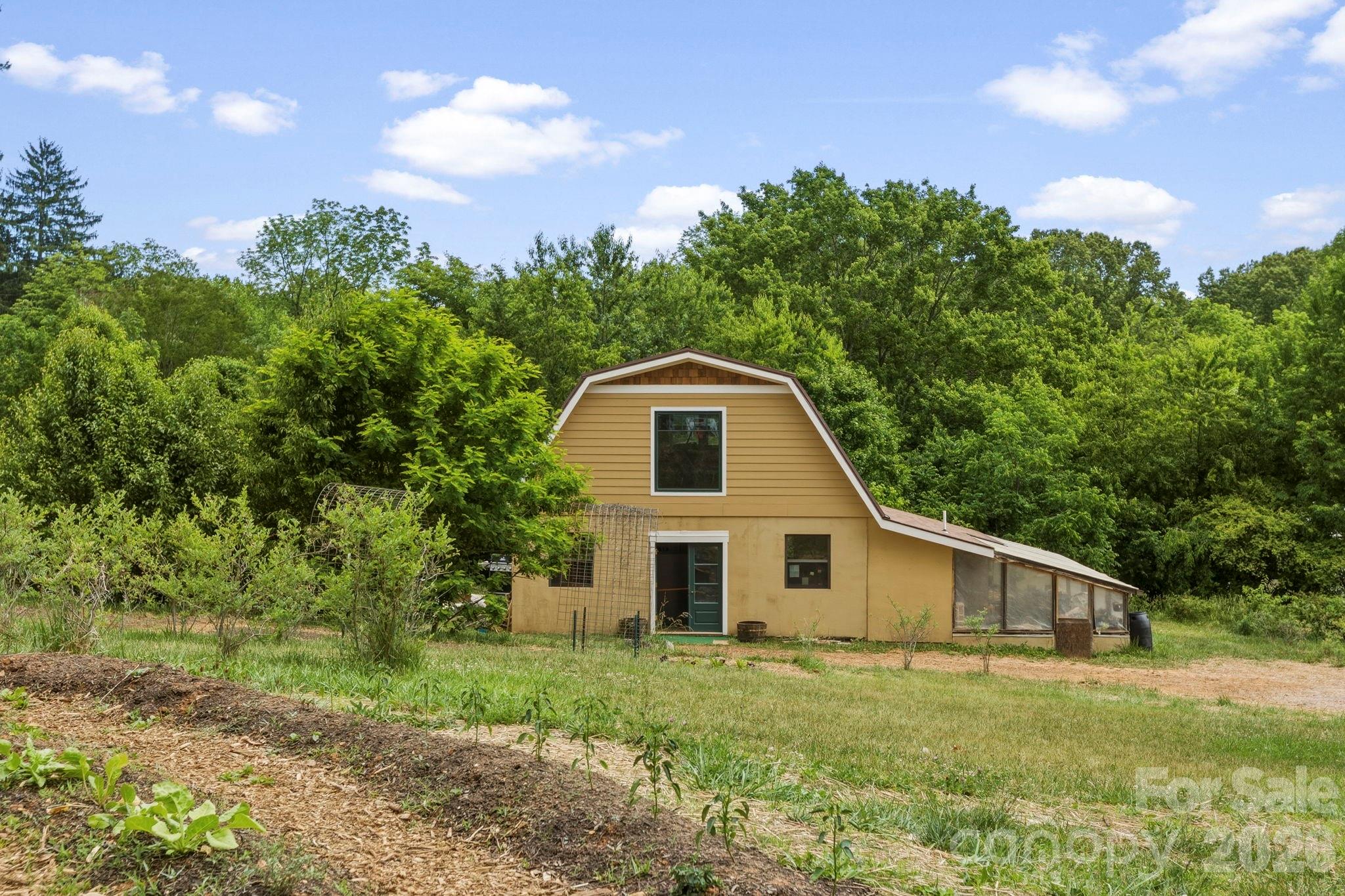 main property photo 38