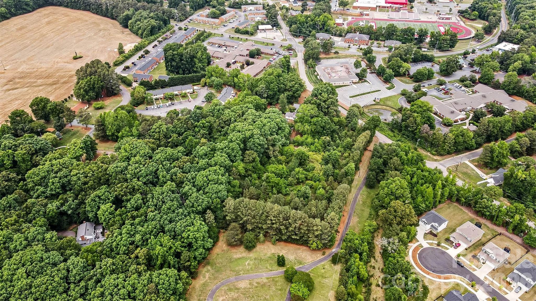 main property photo 26