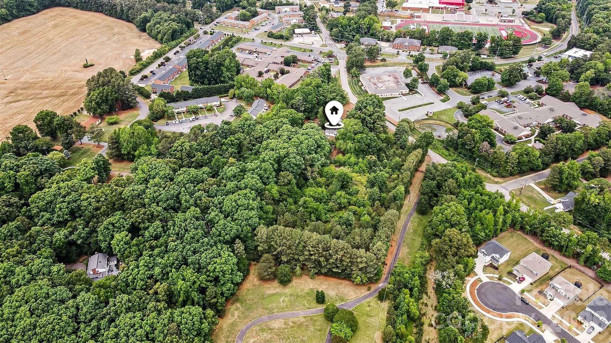 main property photo 30
