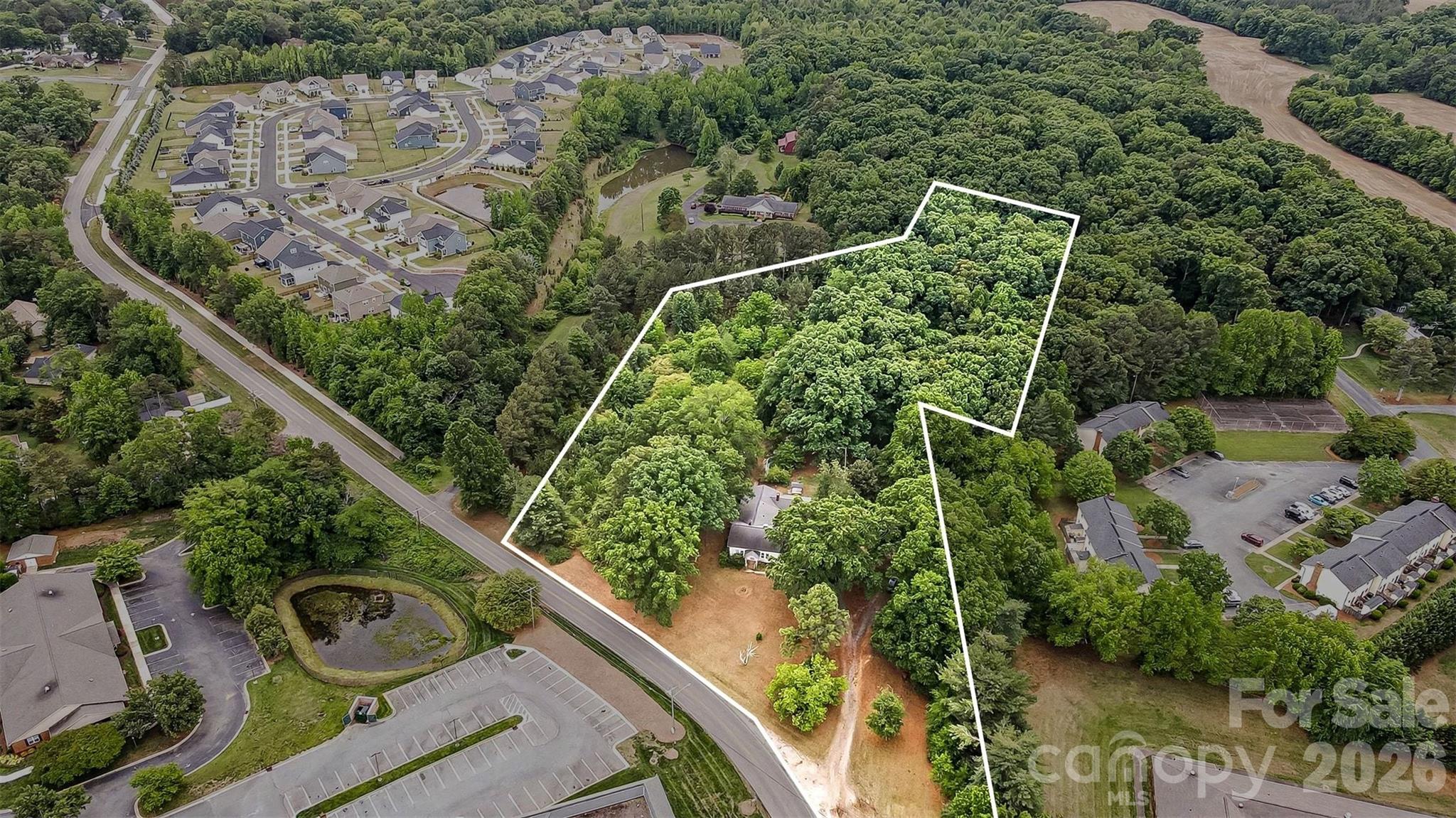 main property photo 33