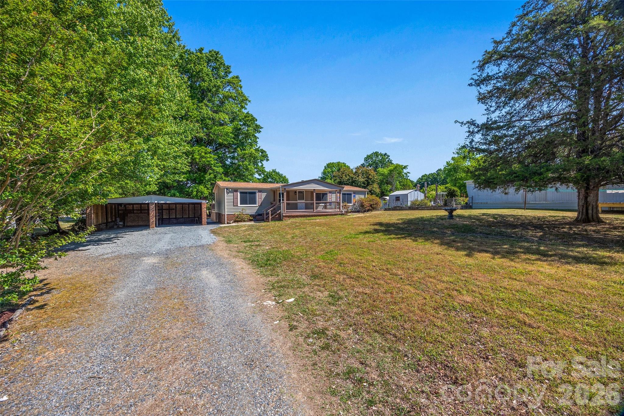 main property photo 33