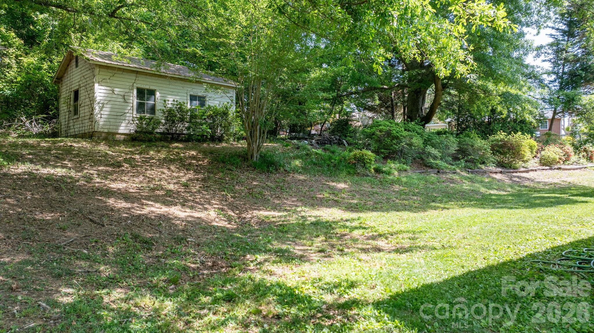 main property photo 25