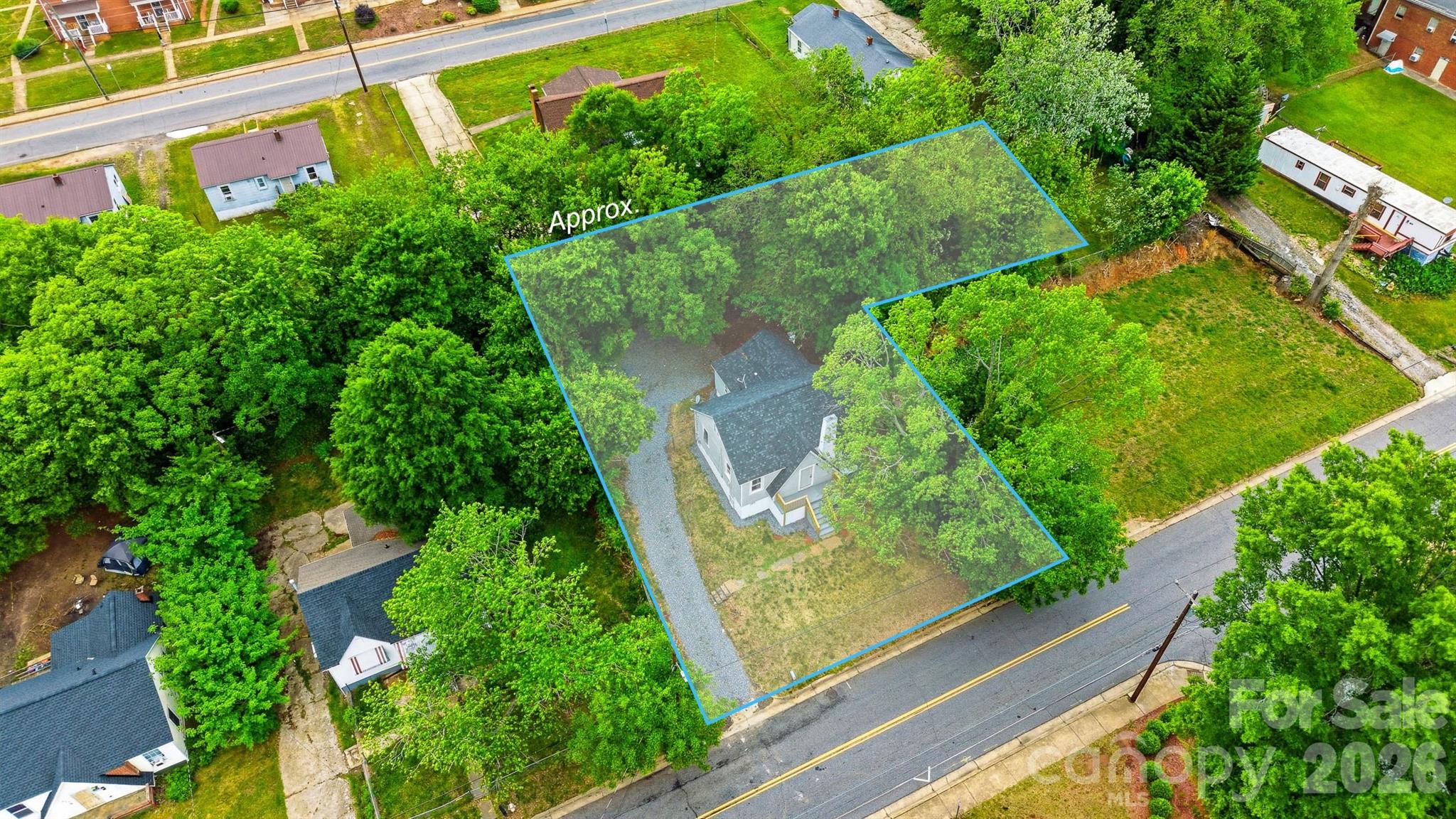 main property photo 28