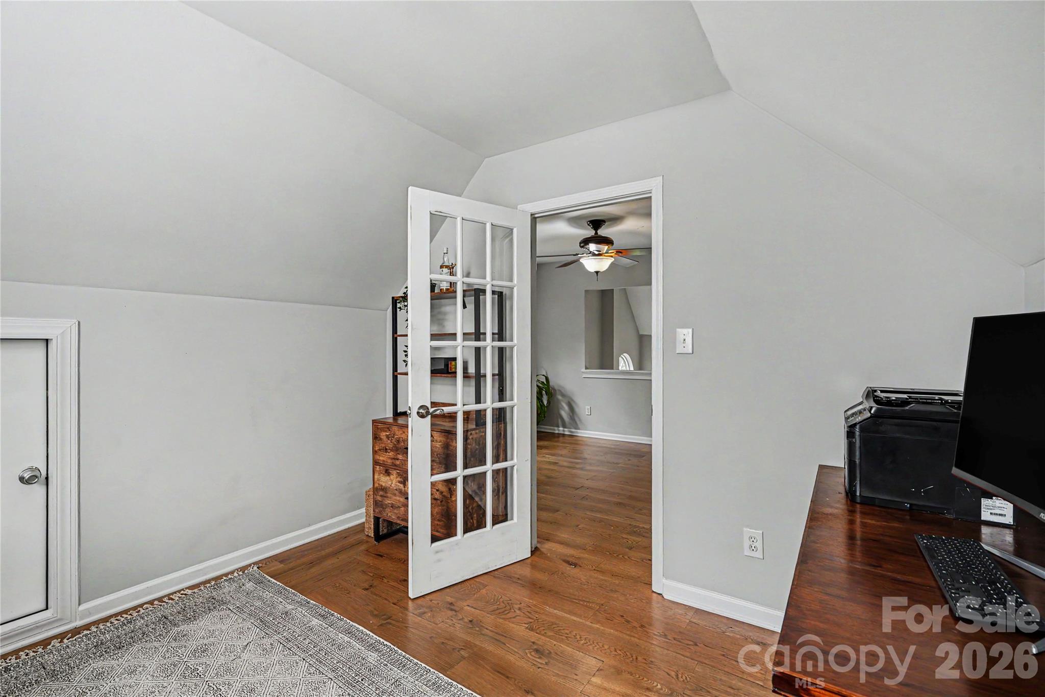 property viewer photo 19
