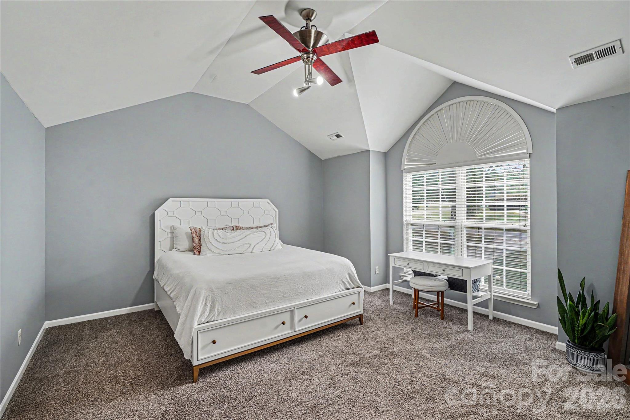 property viewer photo 21