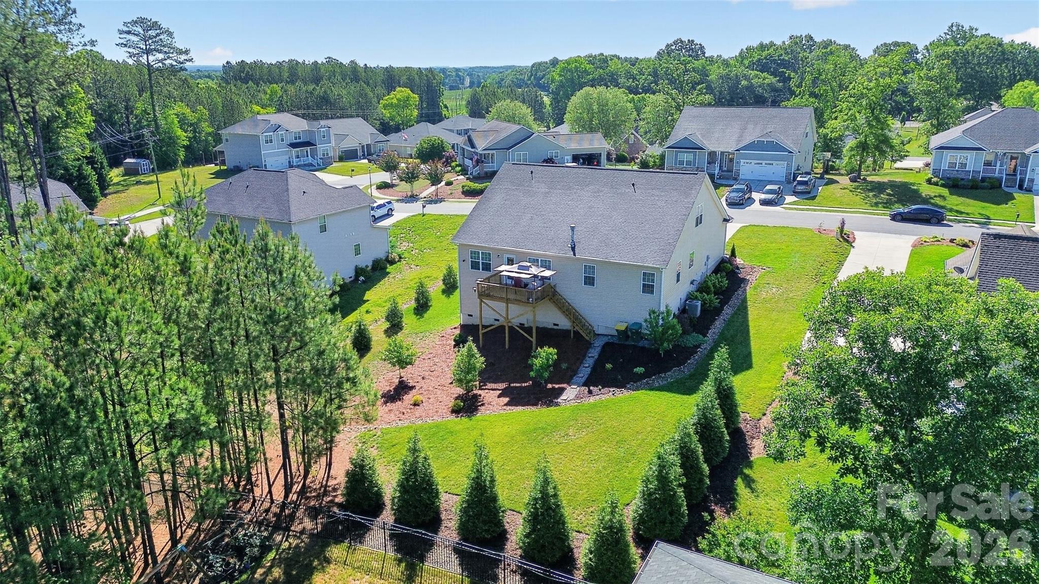 main property photo 28