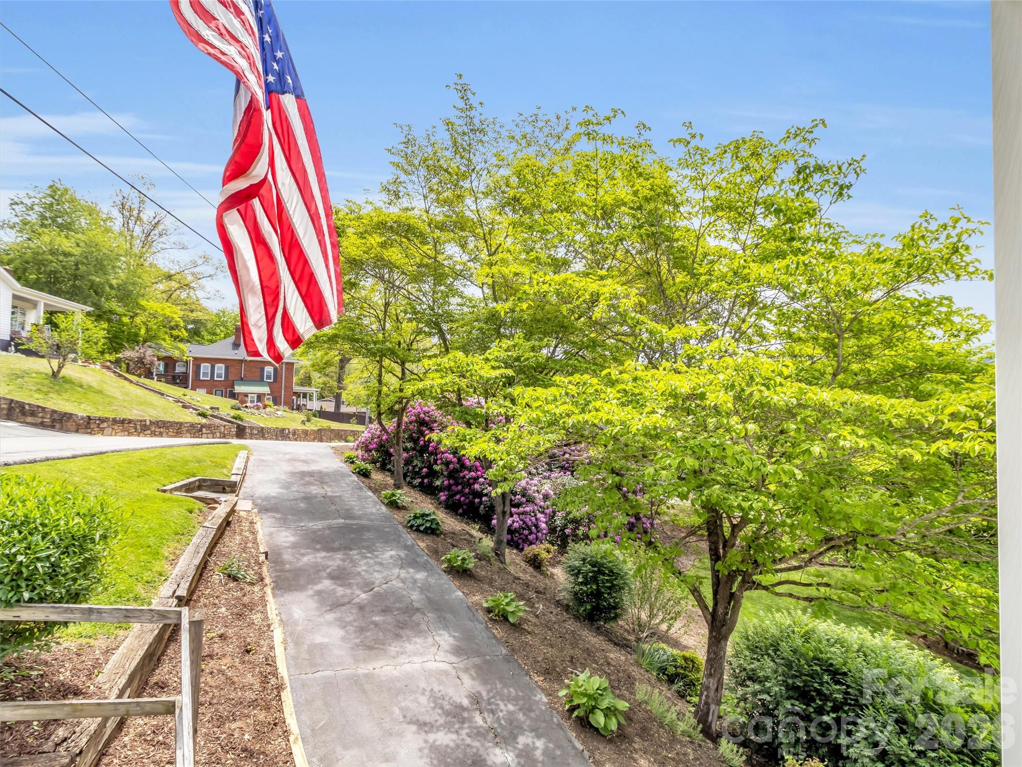 main property photo 31