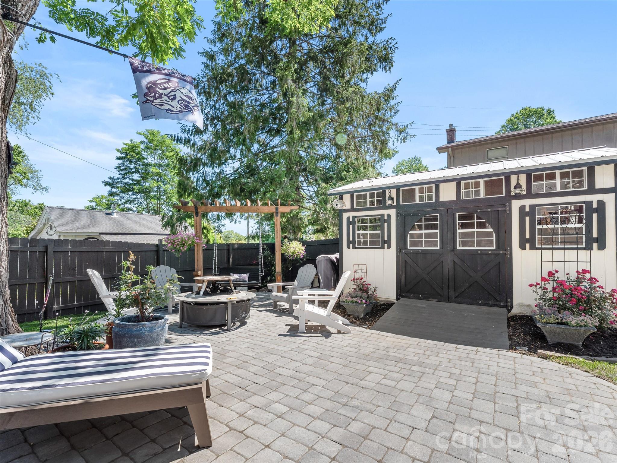 main property photo 44
